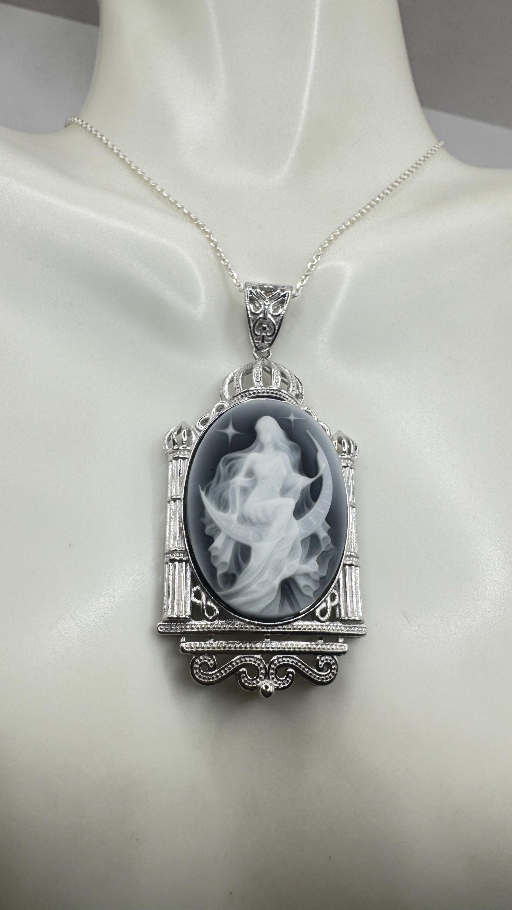 Vintage Moon Goddess Genuine Black Onyx Cameo 925 Sterling Silver Necklace