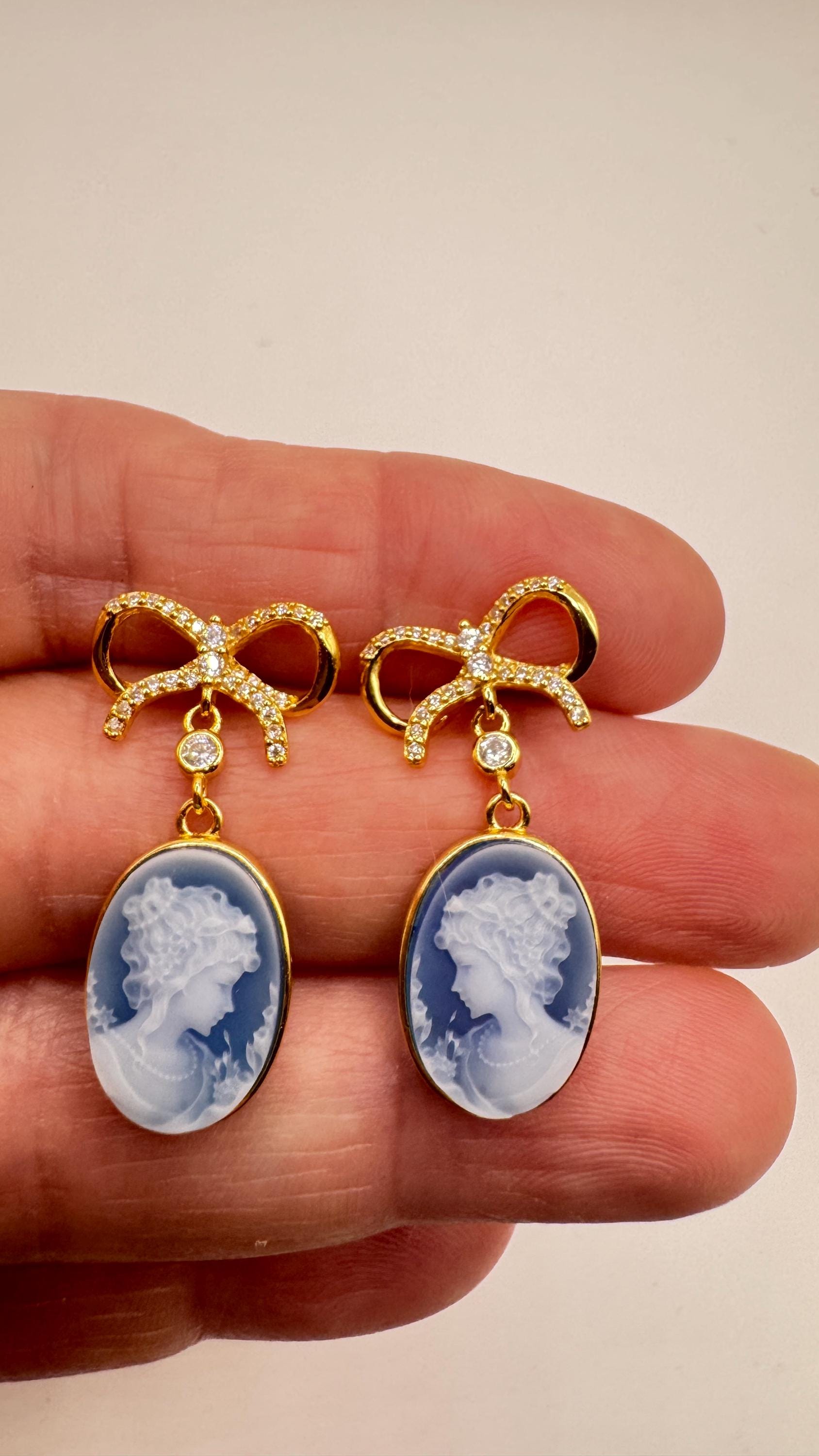Vintage Blue Onyx Cameo Yellow Golden 925 Sterling Silver Earrings