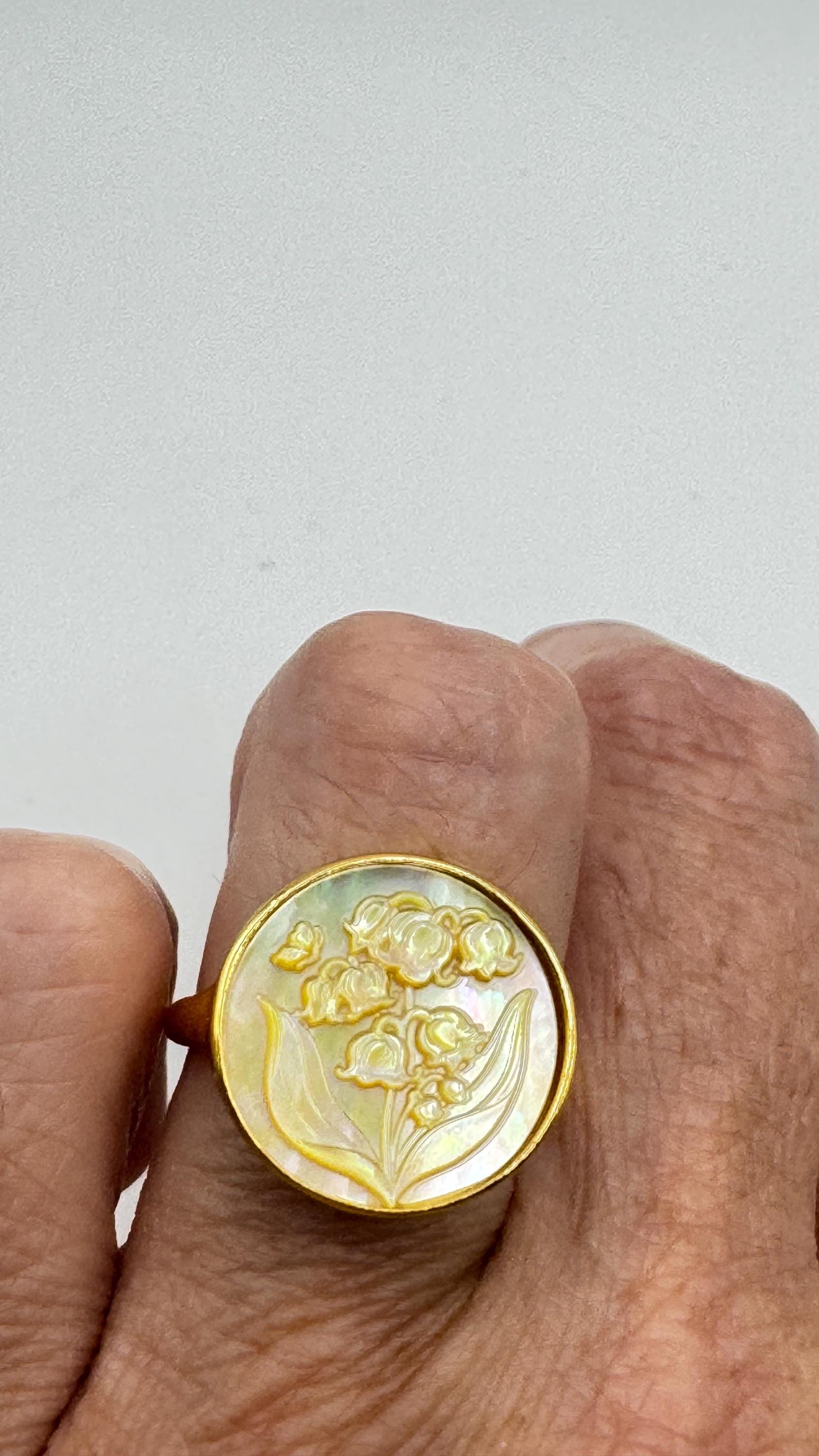 Vintage Lily of the Valley Abalone Cameo 925 Sterling Silver Ring