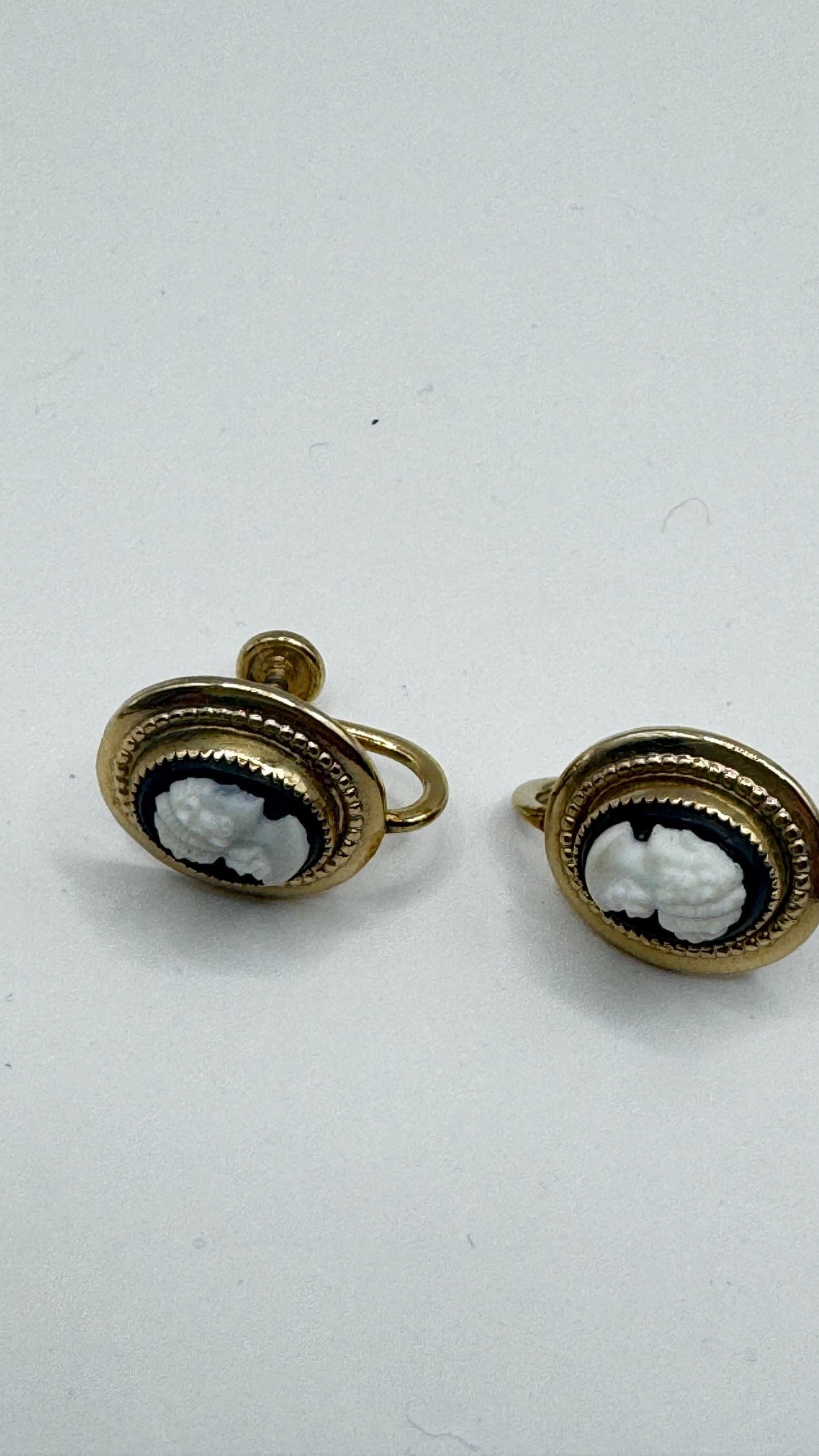 Vintage Cameo Gold filled Screw Back Earrings