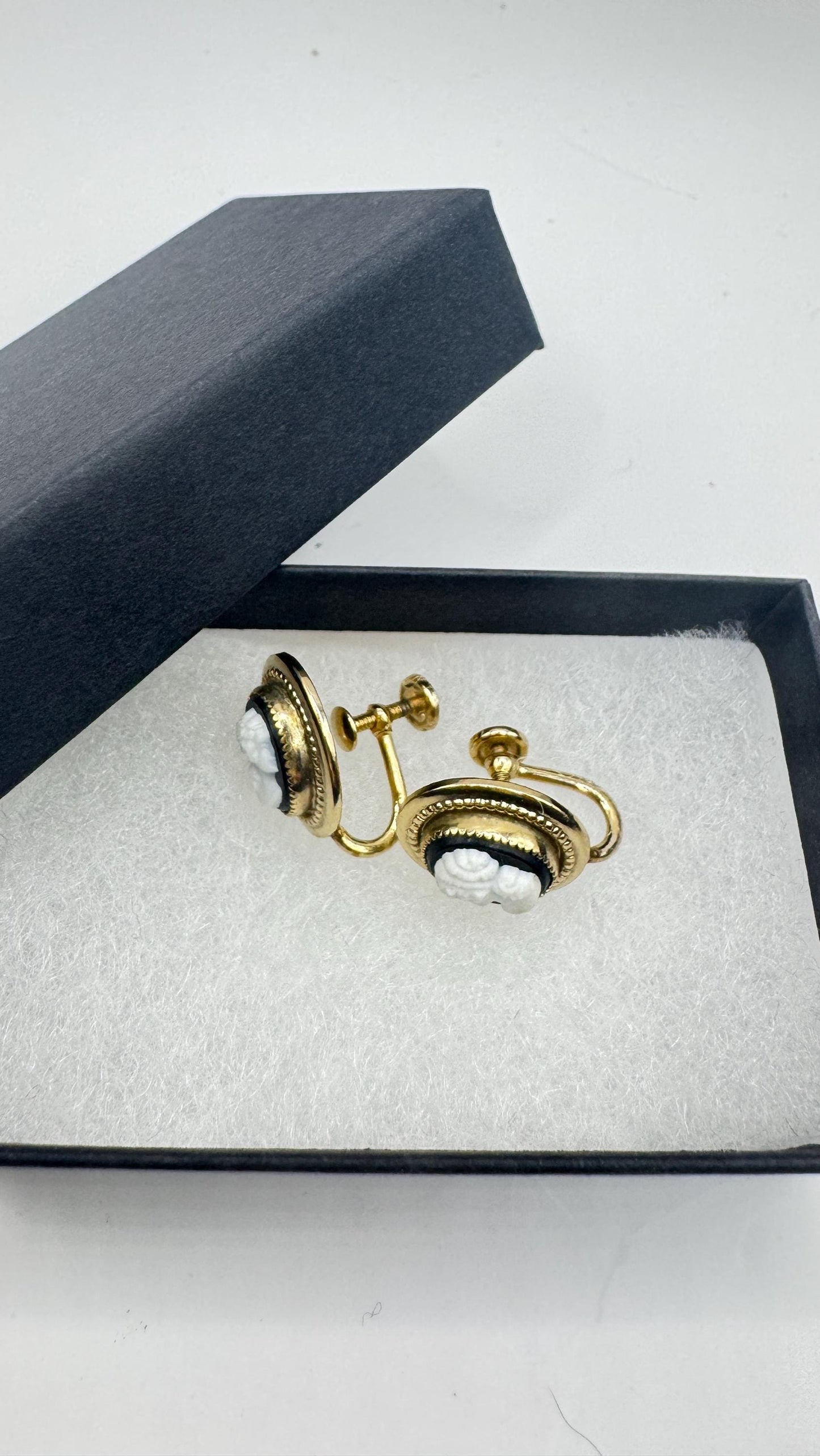 Vintage Cameo Gold filled Screw Back Earrings