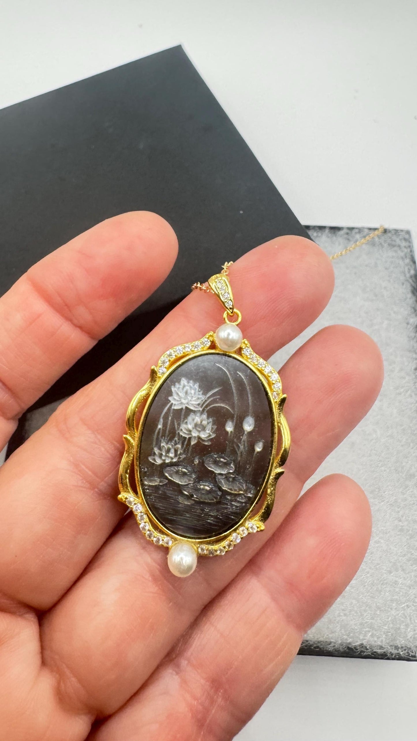 Vintage Lotus Flower Genuine Abalone Cameo Golden 925 Sterling Silver Necklace