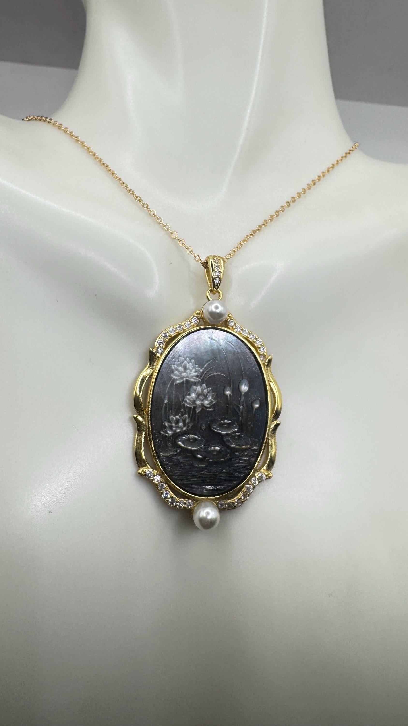 Vintage Lotus Flower Genuine Abalone Cameo Golden 925 Sterling Silver Necklace