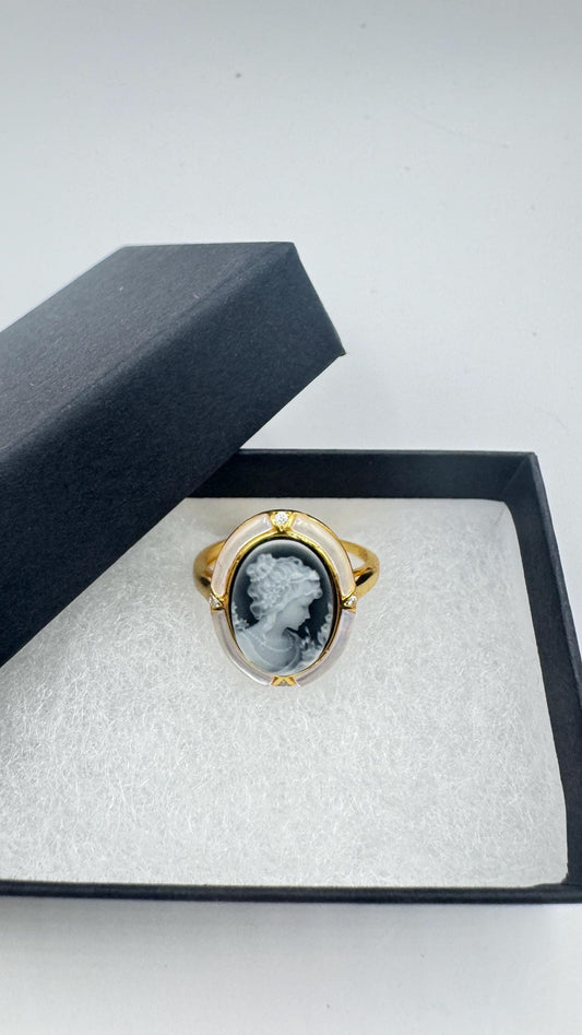 Vintage Black Onyx Cameo Golden 925 Sterling Silver Cocktail Ring