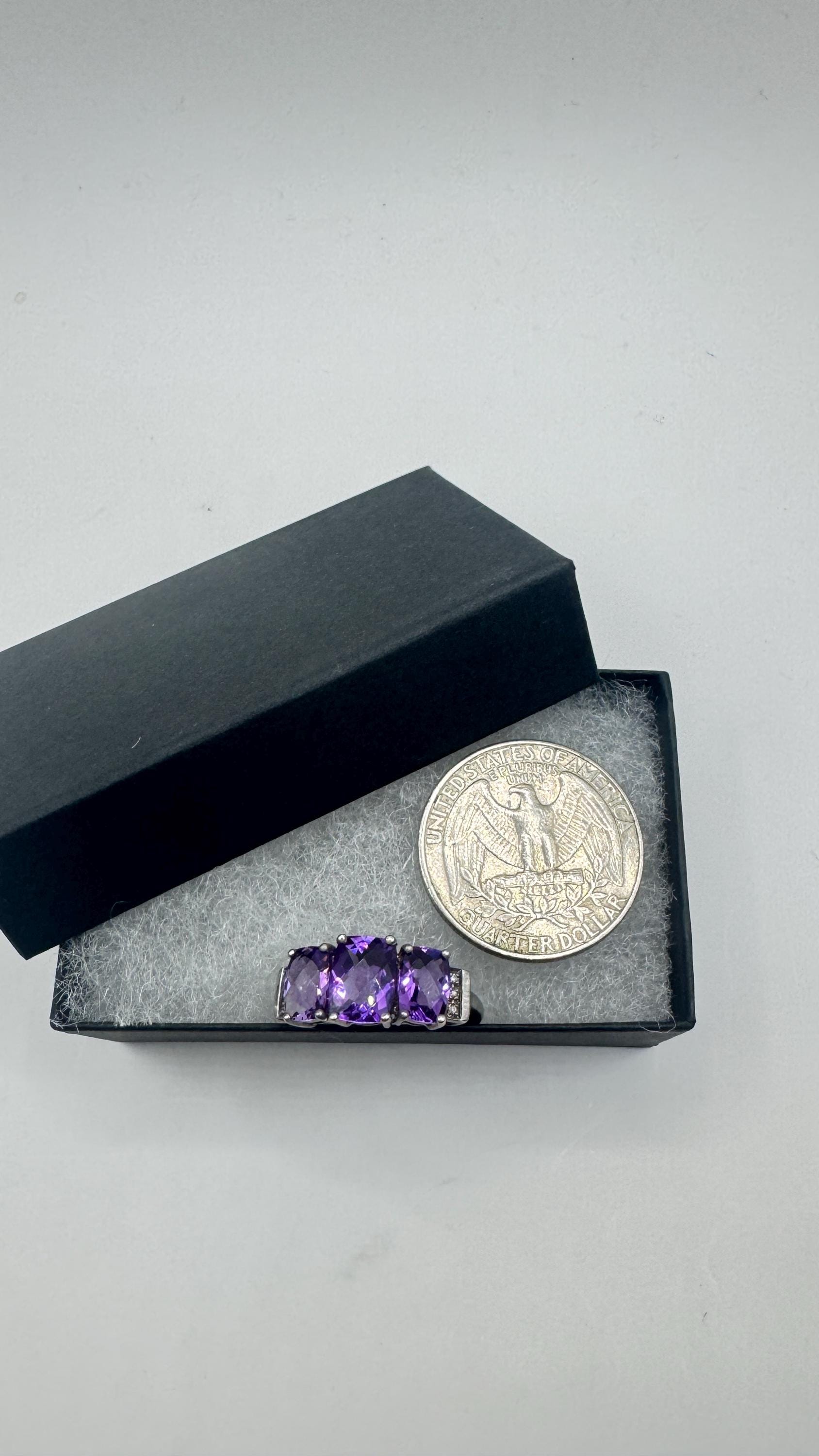 Vintage Purple Amethyst Ring in 925 Sterling Silver