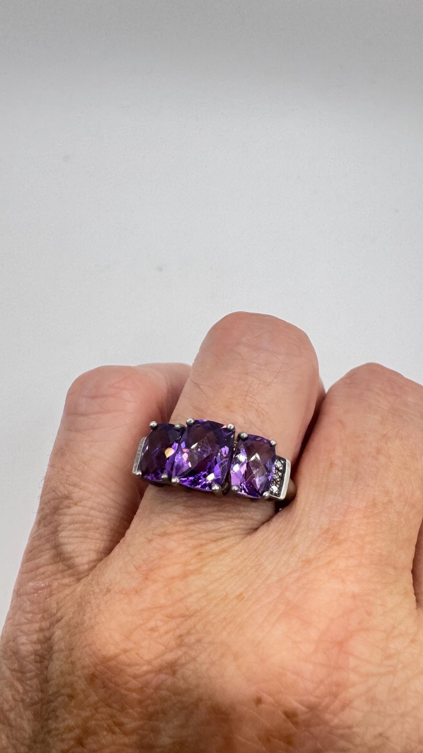Vintage Purple Amethyst Ring in 925 Sterling Silver