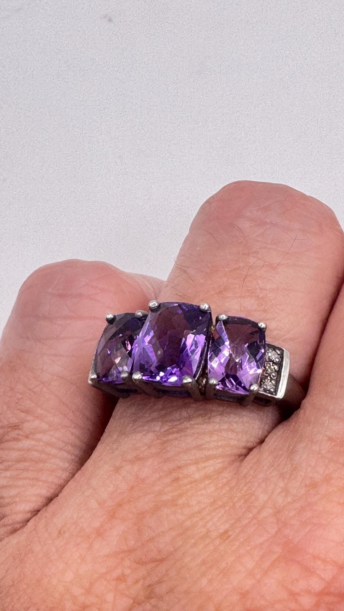 Vintage Purple Amethyst Ring in 925 Sterling Silver