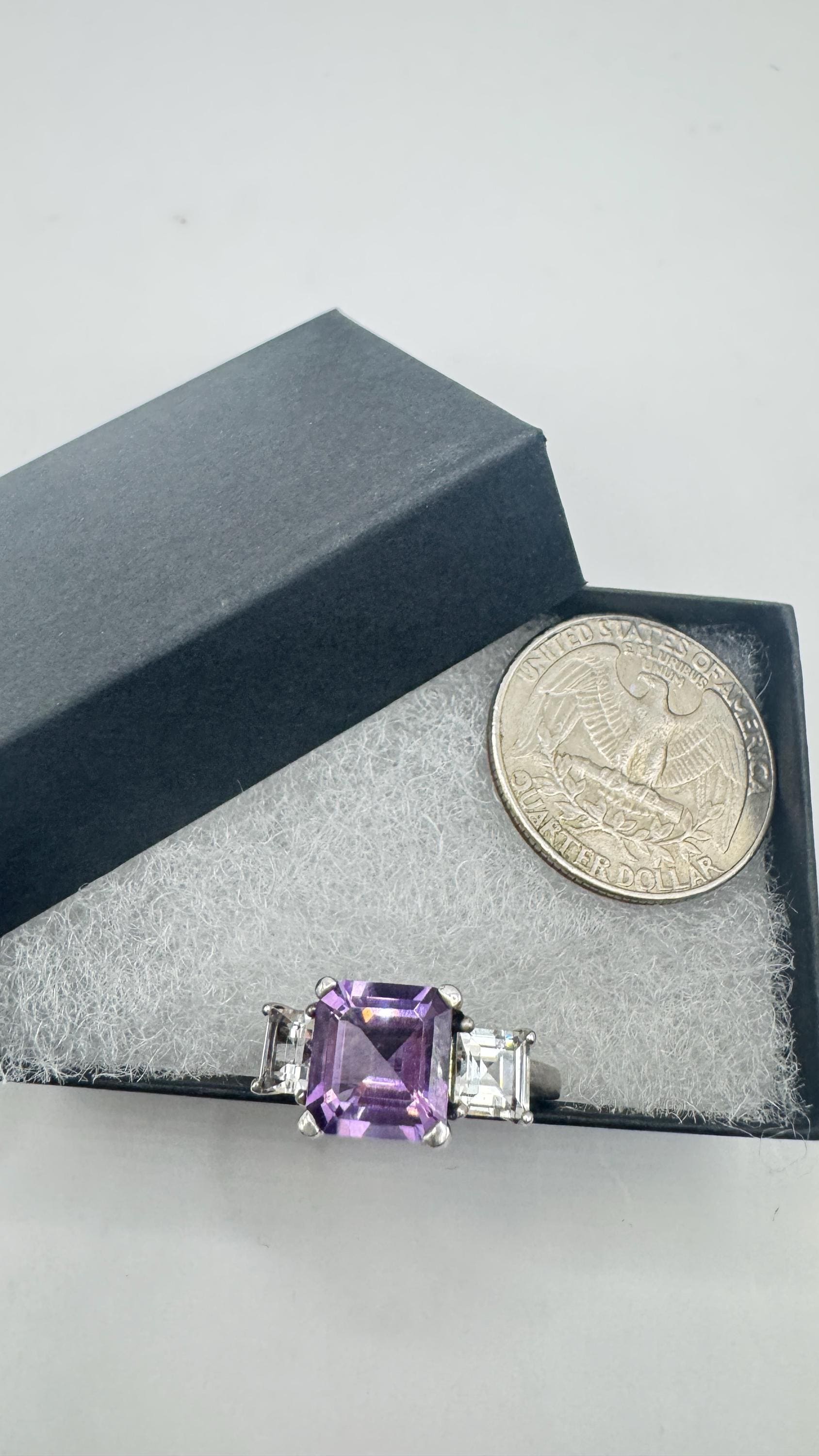 Vintage Purple Amethyst Ring in 925 Sterling Silver