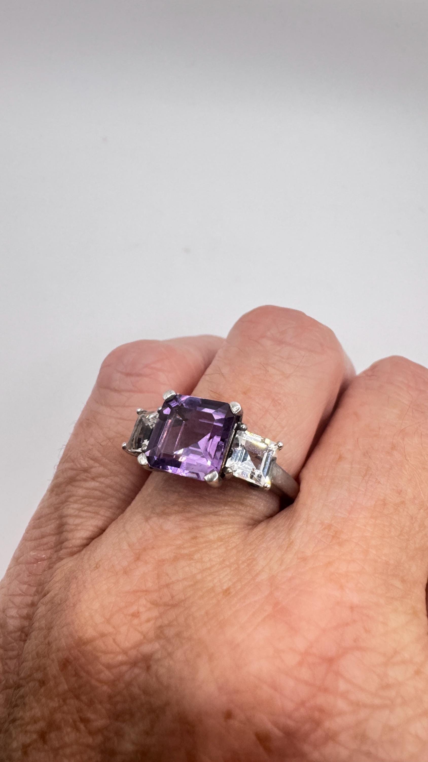 Vintage Purple Amethyst Ring in 925 Sterling Silver