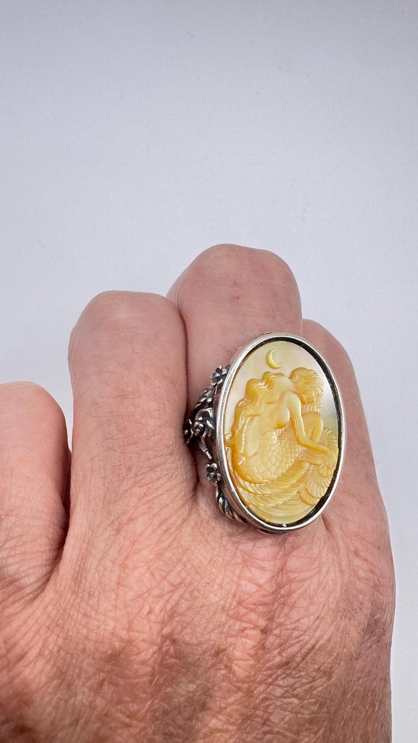 Vintage Mermaid Abalone Cameo 925 Sterling Silver Ring
