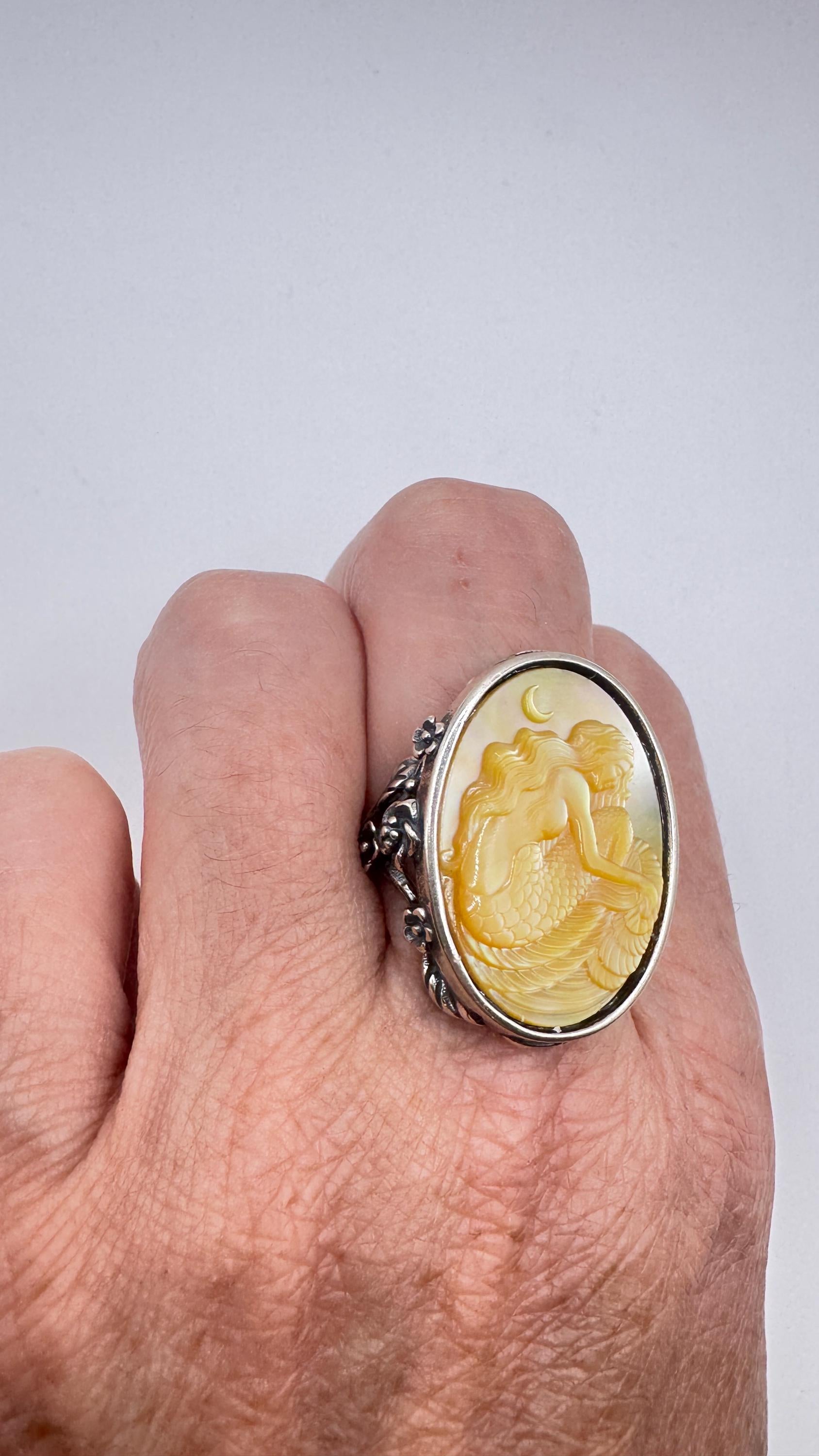 Vintage Mermaid Abalone Cameo 925 Sterling Silver Ring