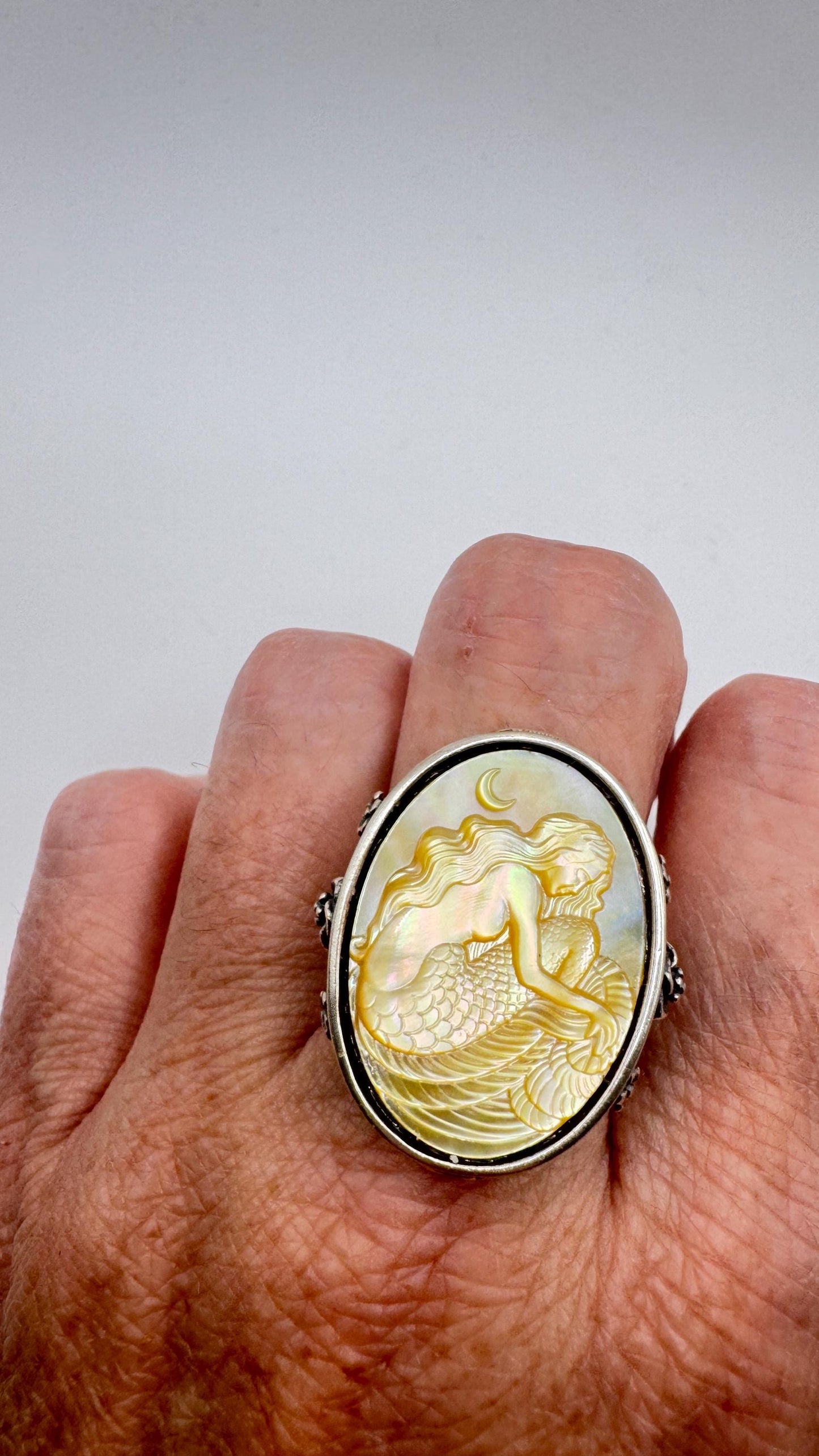 Vintage Mermaid Abalone Cameo 925 Sterling Silver Ring
