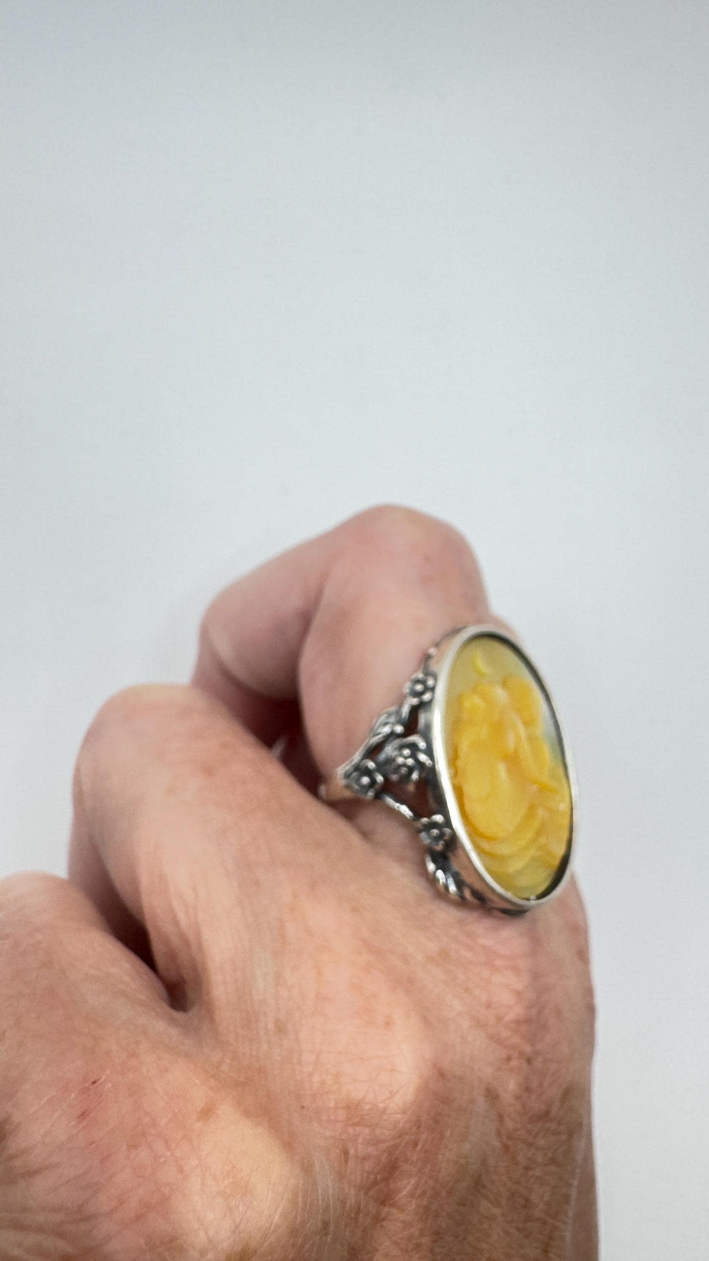 Vintage Mermaid Abalone Cameo 925 Sterling Silver Ring