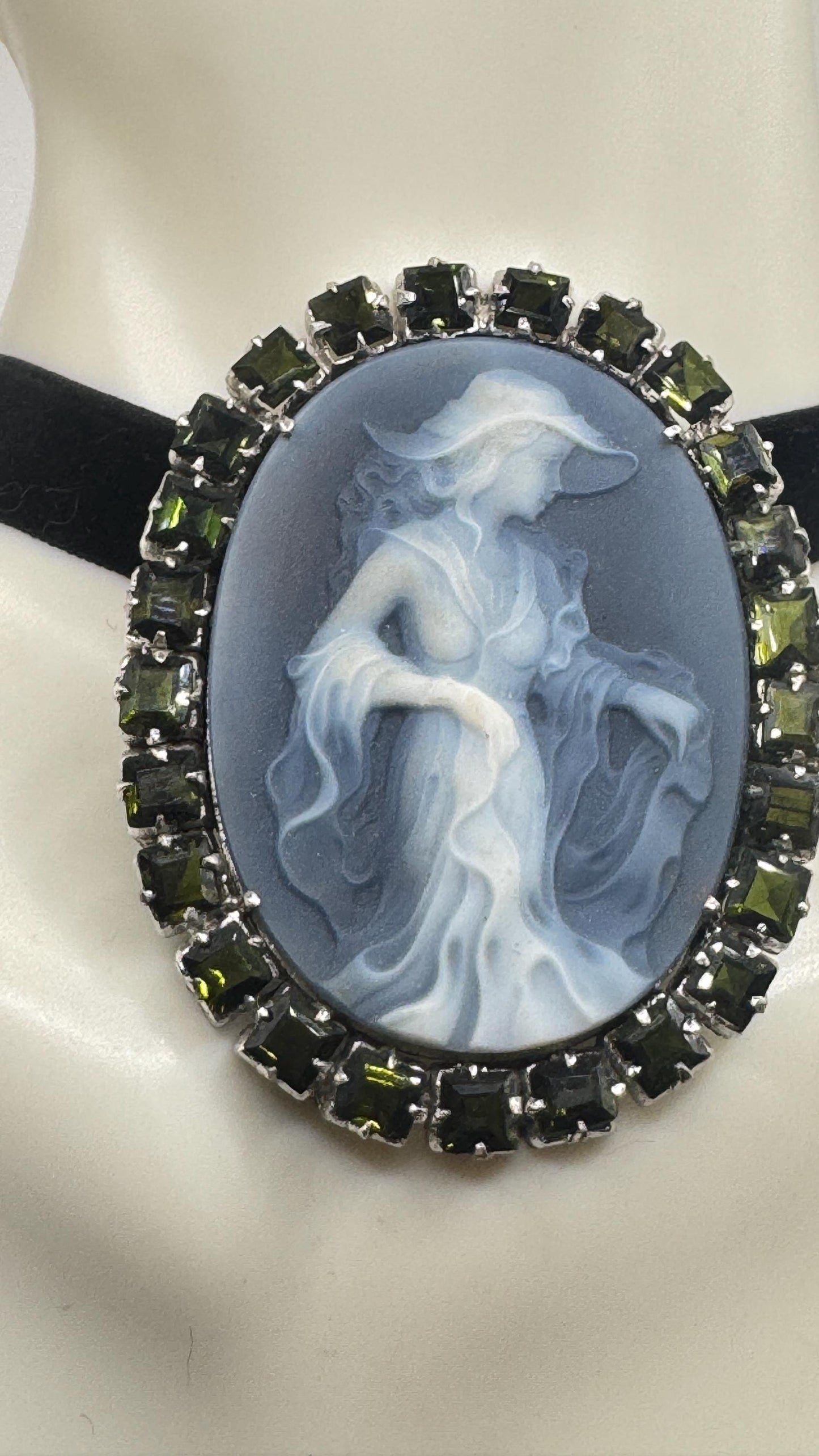 Vintage Moon Goddess Genuine Black Onyx Cameo Gold Sterling Silver Necklace Pin Brooch