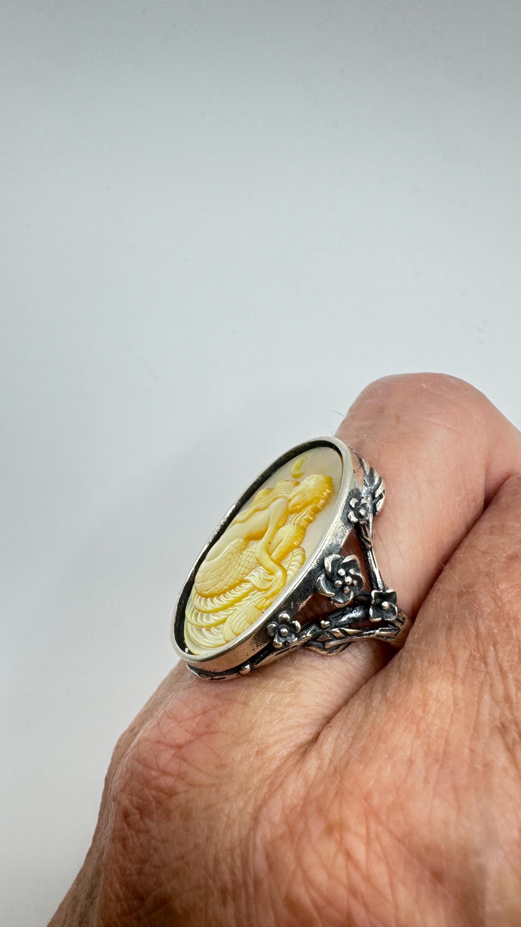 Vintage Mermaid Abalone Cameo 925 Sterling Silver Ring