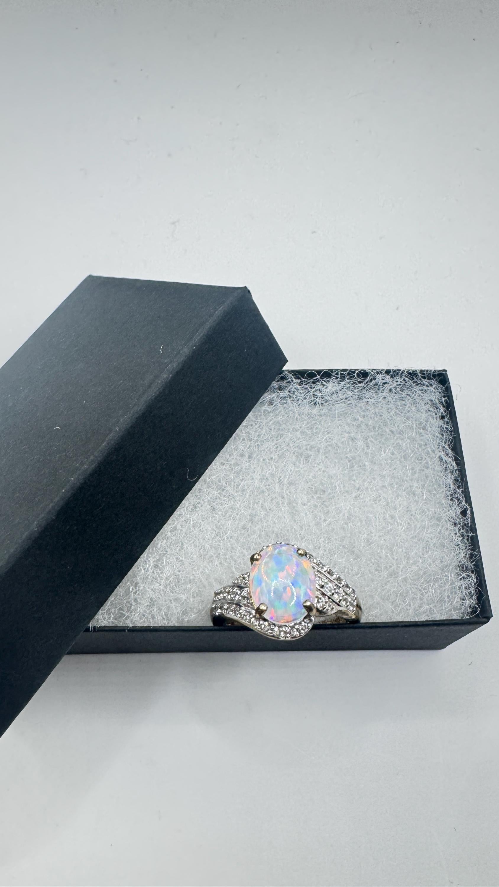 Vintage White Fire Opal Ring 925 Sterling Silver Rhodium