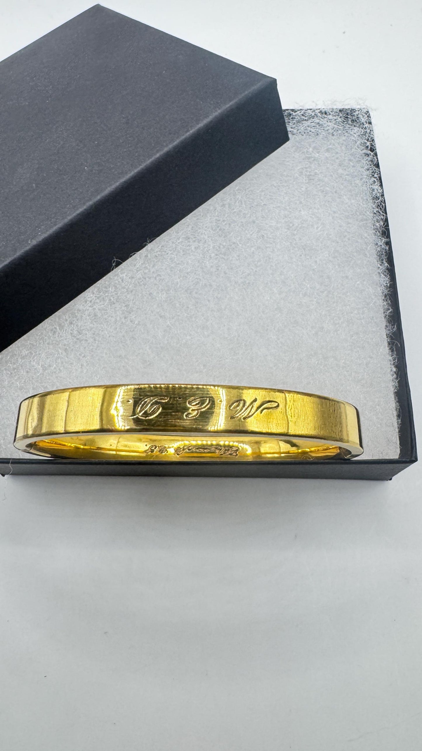 Vintage Bangle Bracelet Gold filled for a tiny wrist about 5 inches