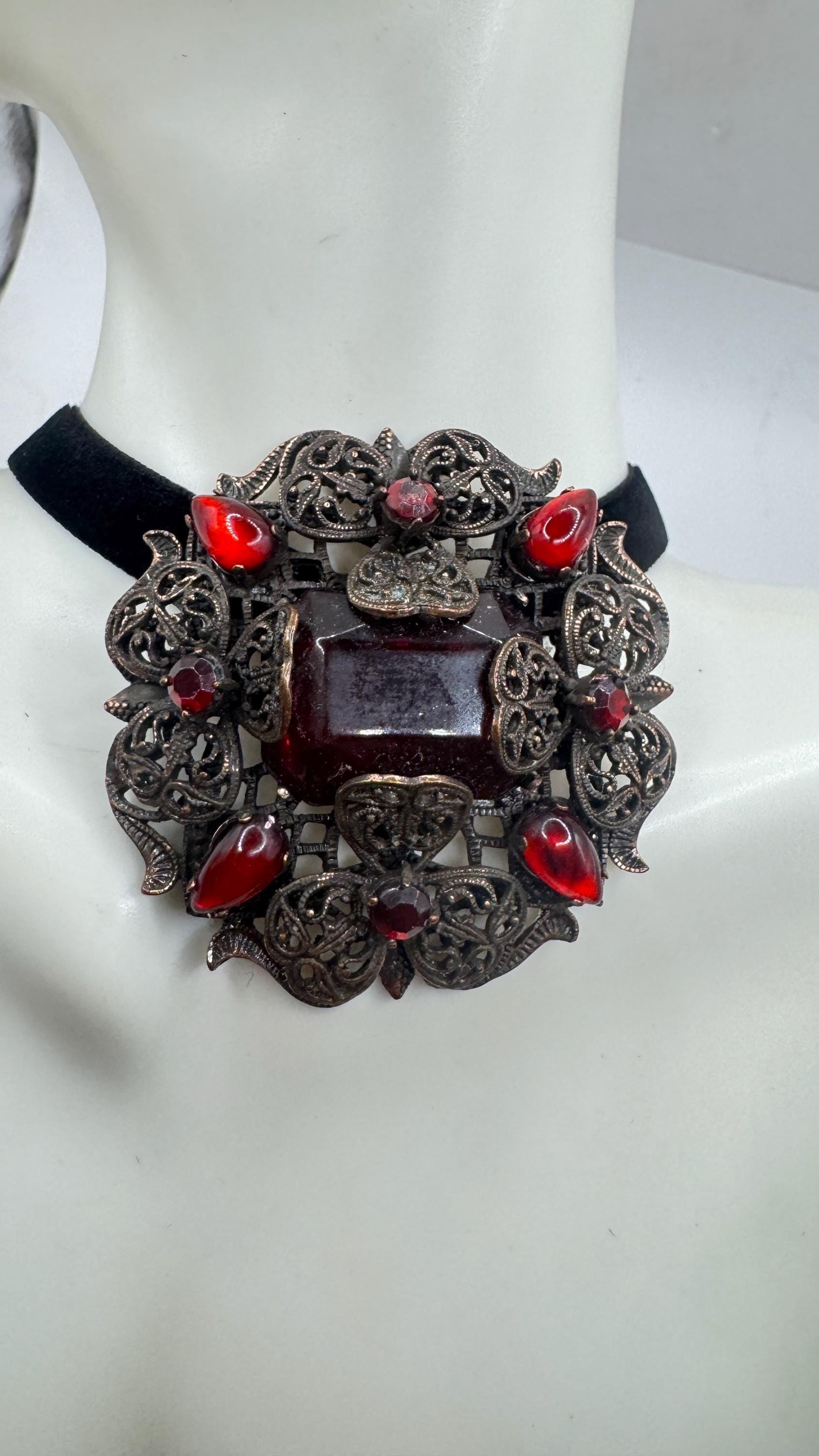 Vintage Rhinestone Green Crystal Brooch Pin