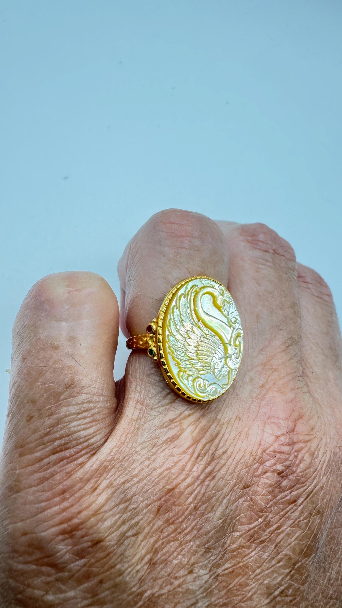 Vintage Swan Abalone Cameo Golden 925 Sterling Silver Ring