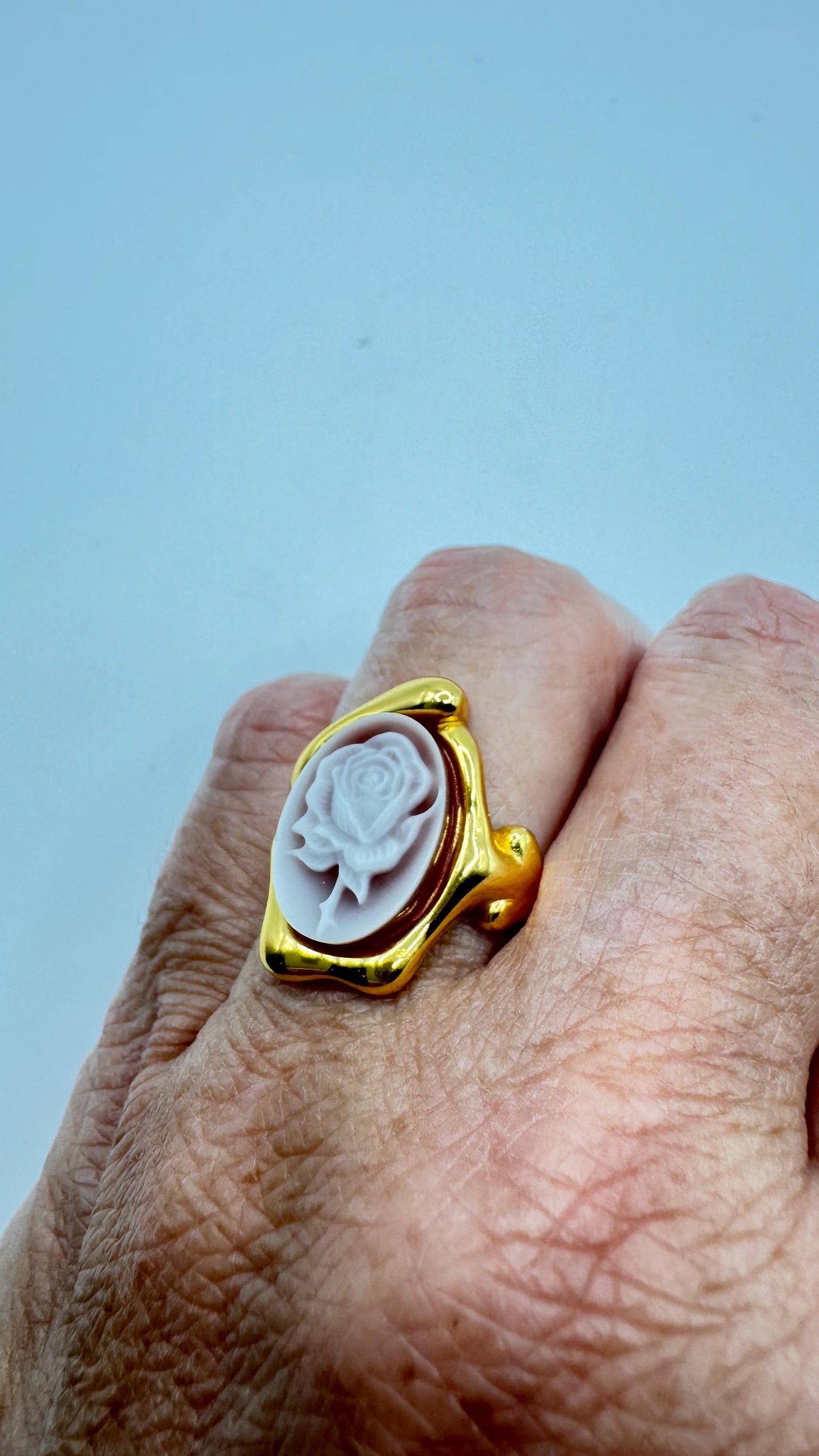 Vintage Red Onyx Rose Cameo Golden 925 Sterling Silver Cocktail Ring