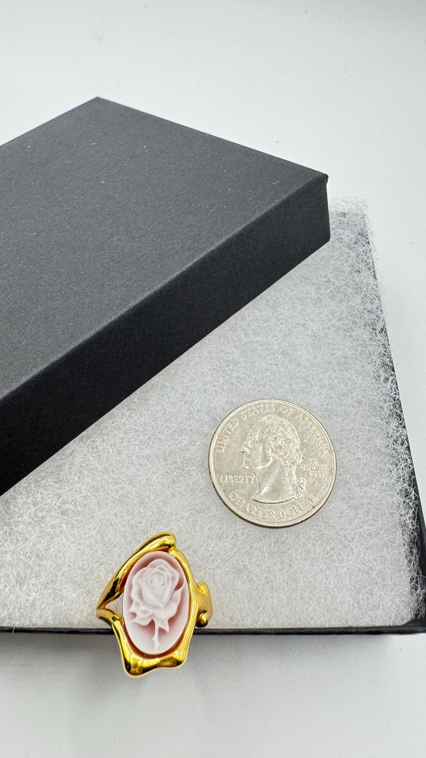 Vintage Red Onyx Rose Cameo Golden 925 Sterling Silver Cocktail Ring