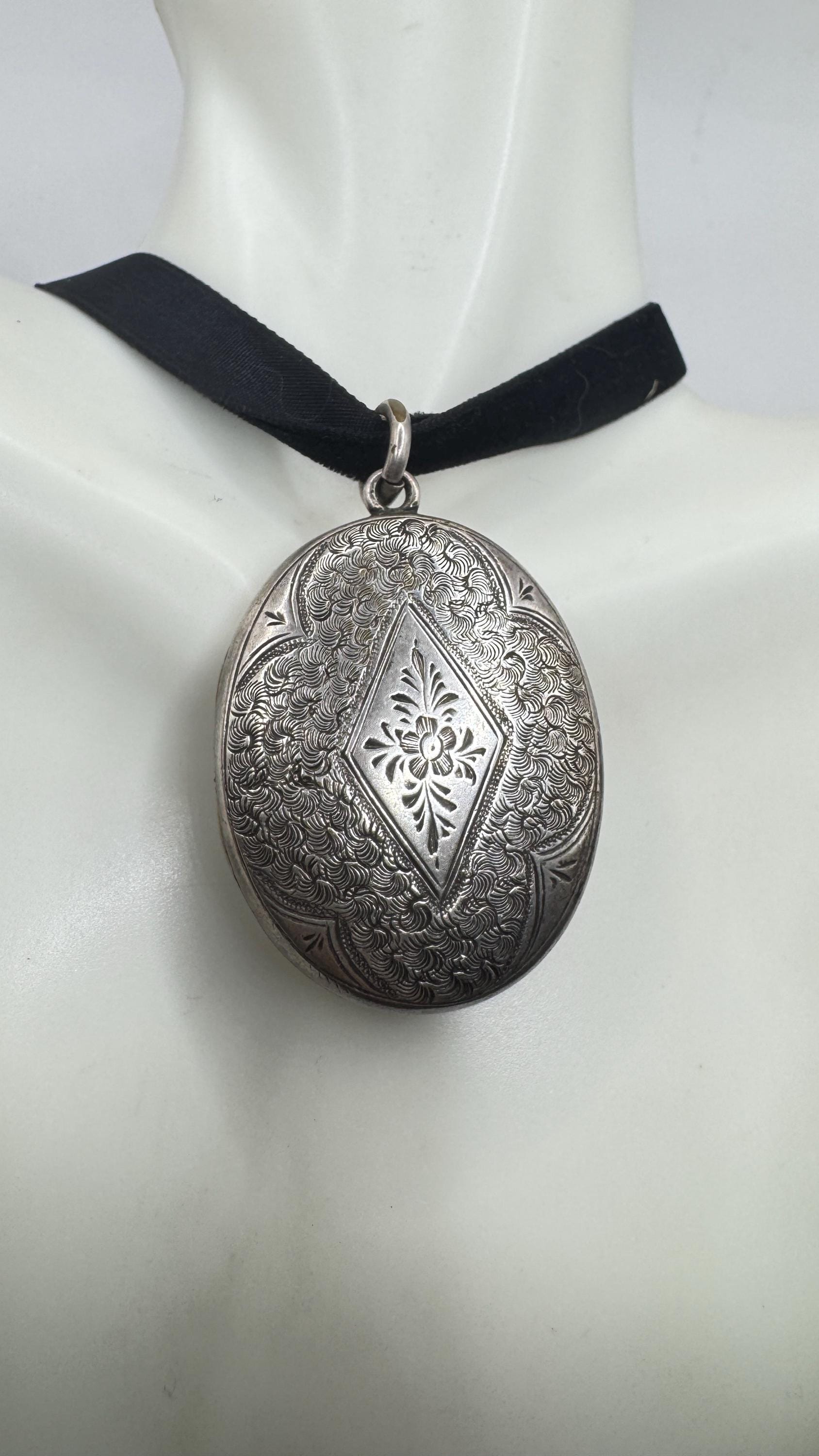 Vintage Locket Choker 925 Sterling Silver Necklace