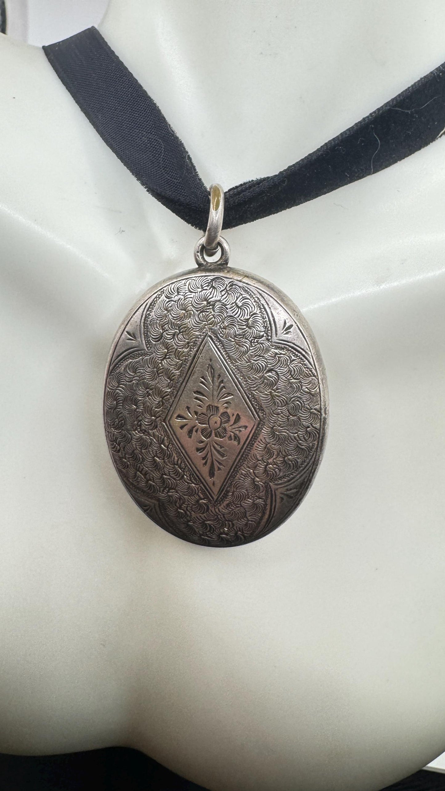 Vintage Locket Choker 925 Sterling Silver Necklace