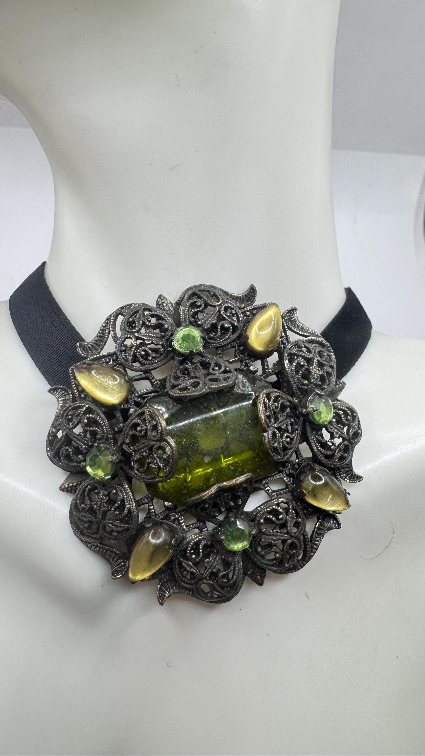 Vintage Rhinestone Green Crystal Brooch Pin
