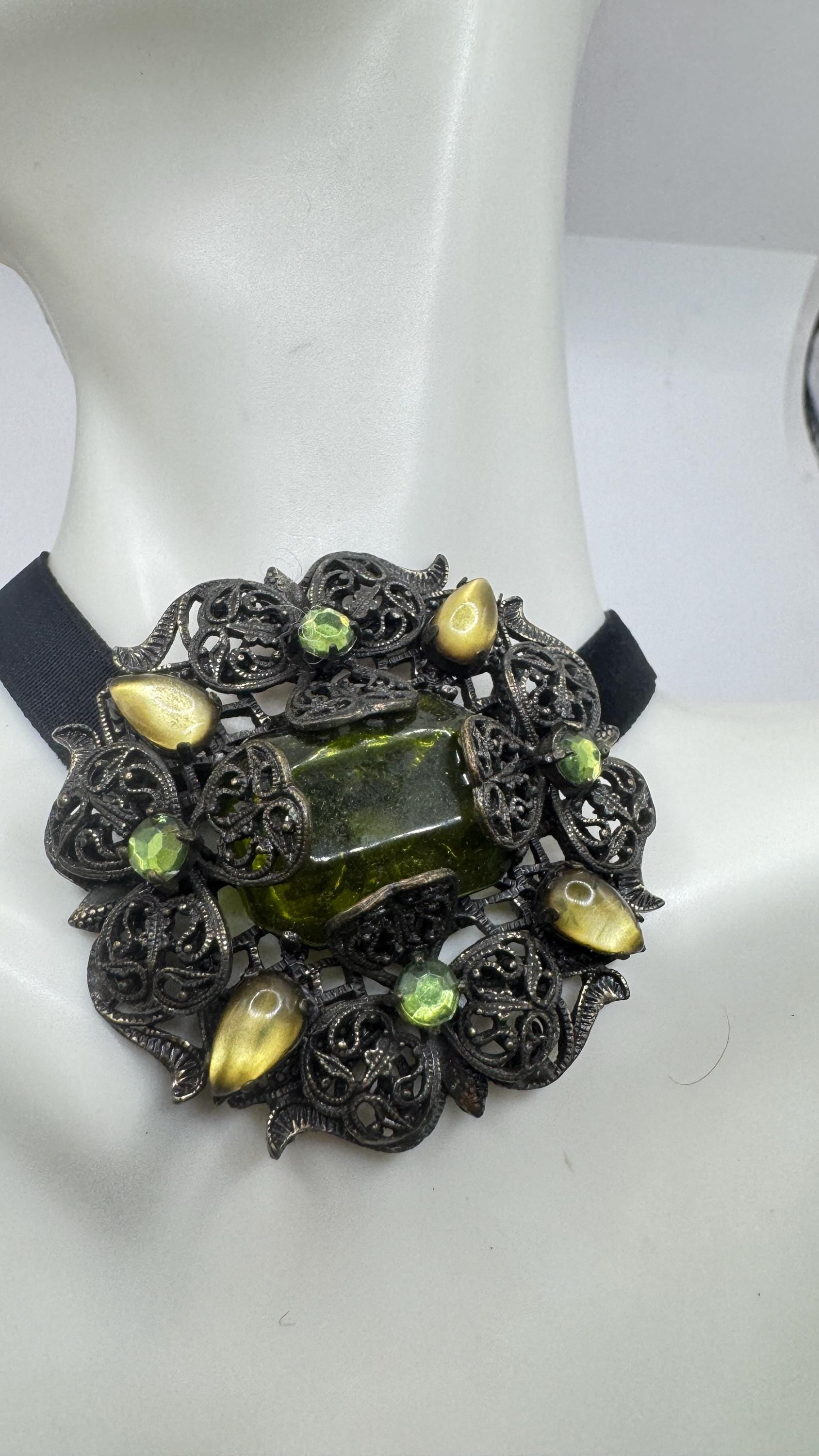 Vintage Rhinestone Green Crystal Brooch Pin