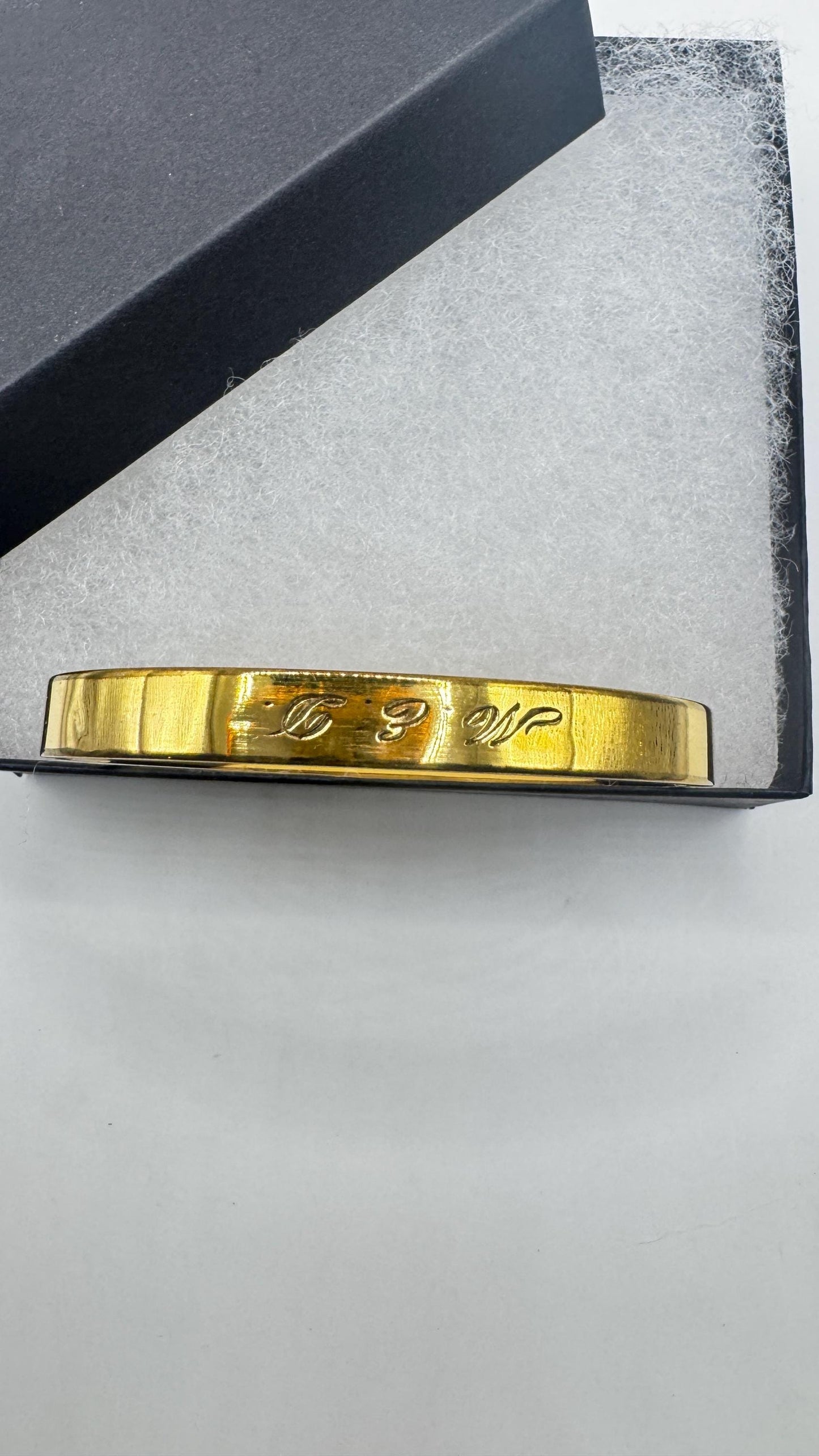 Vintage Bangle Bracelet Gold filled for a tiny wrist about 5 inches