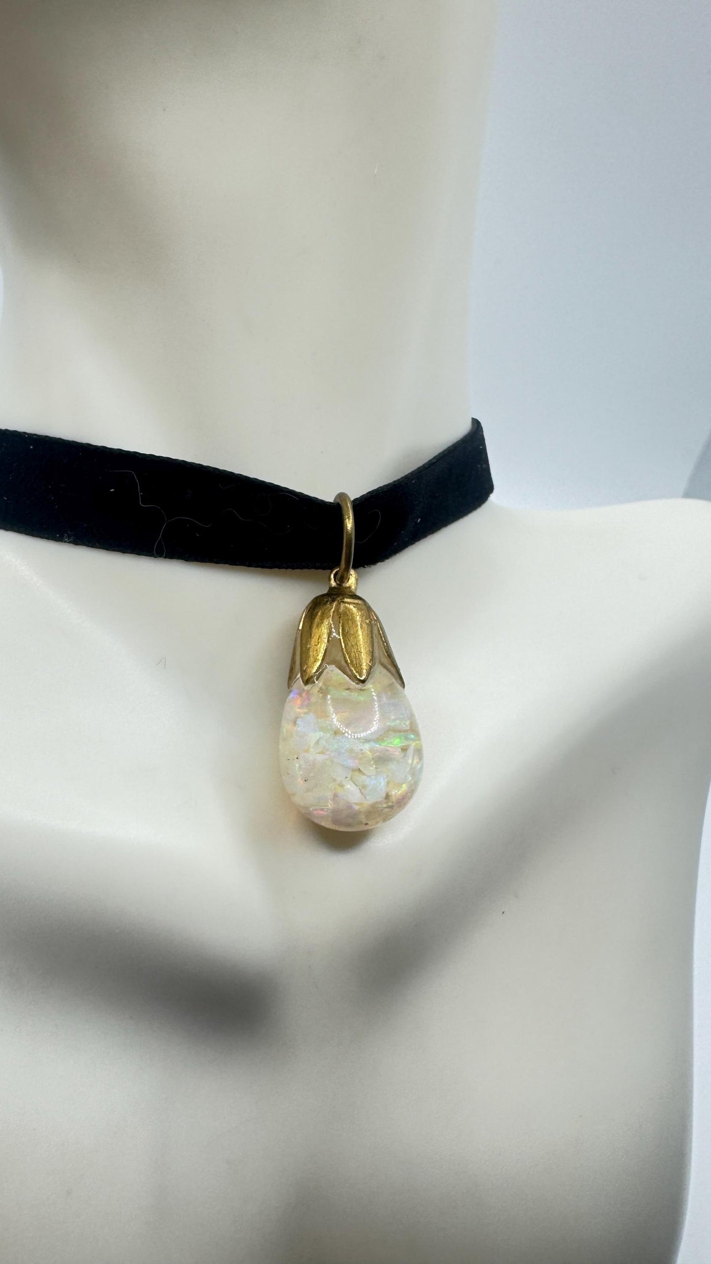 Vintage White Floating Opal Choker 925 Sterling Silver Pendant Necklace Black Choker