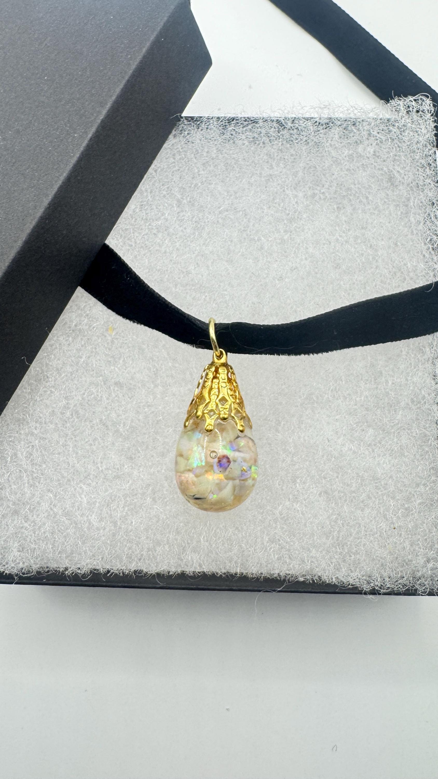 Vintage White Floating Opal Choker Pendant Necklace Black Choker