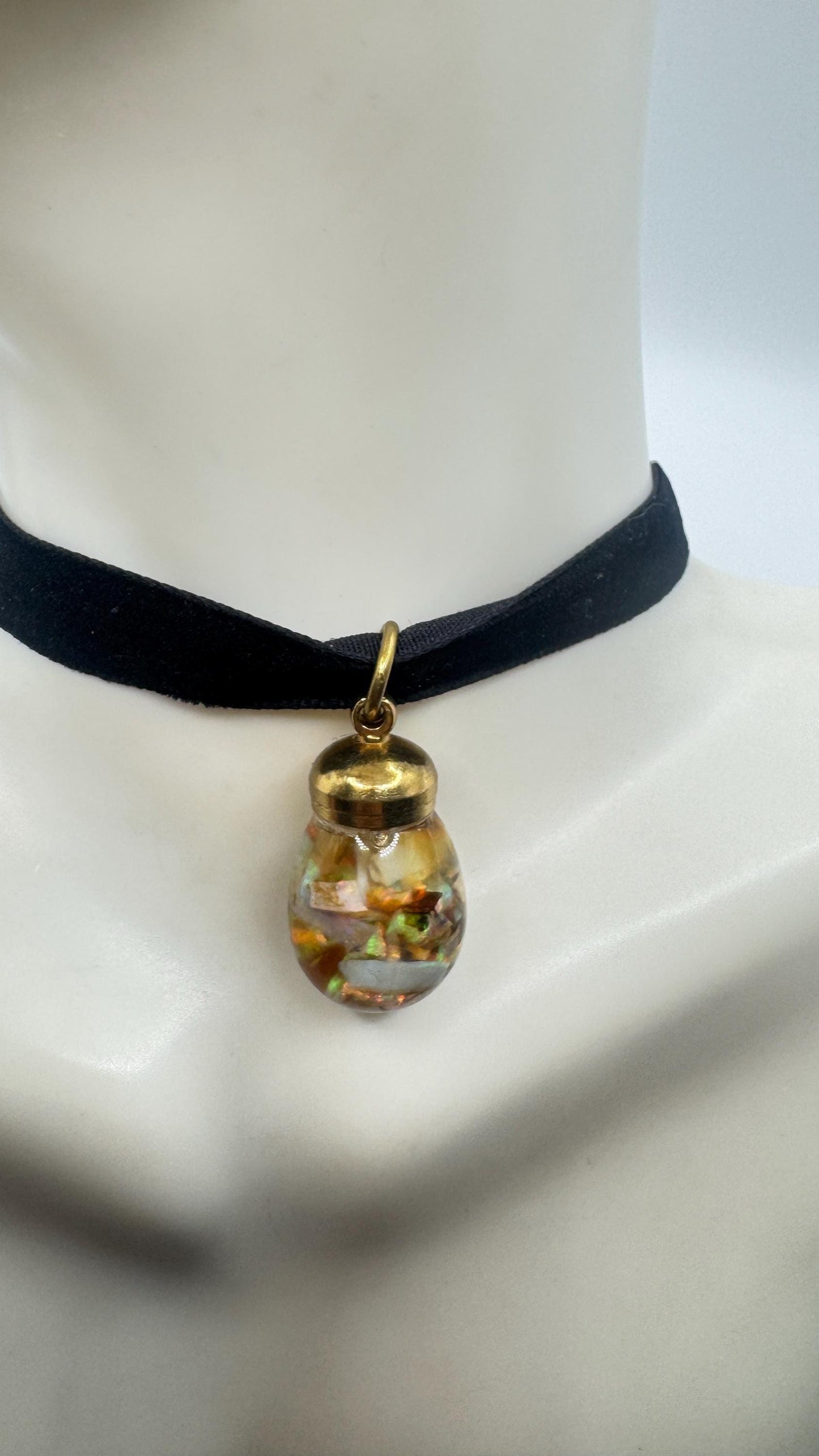 Vintage White Floating Opal Choker Pendant Necklace Black Choker