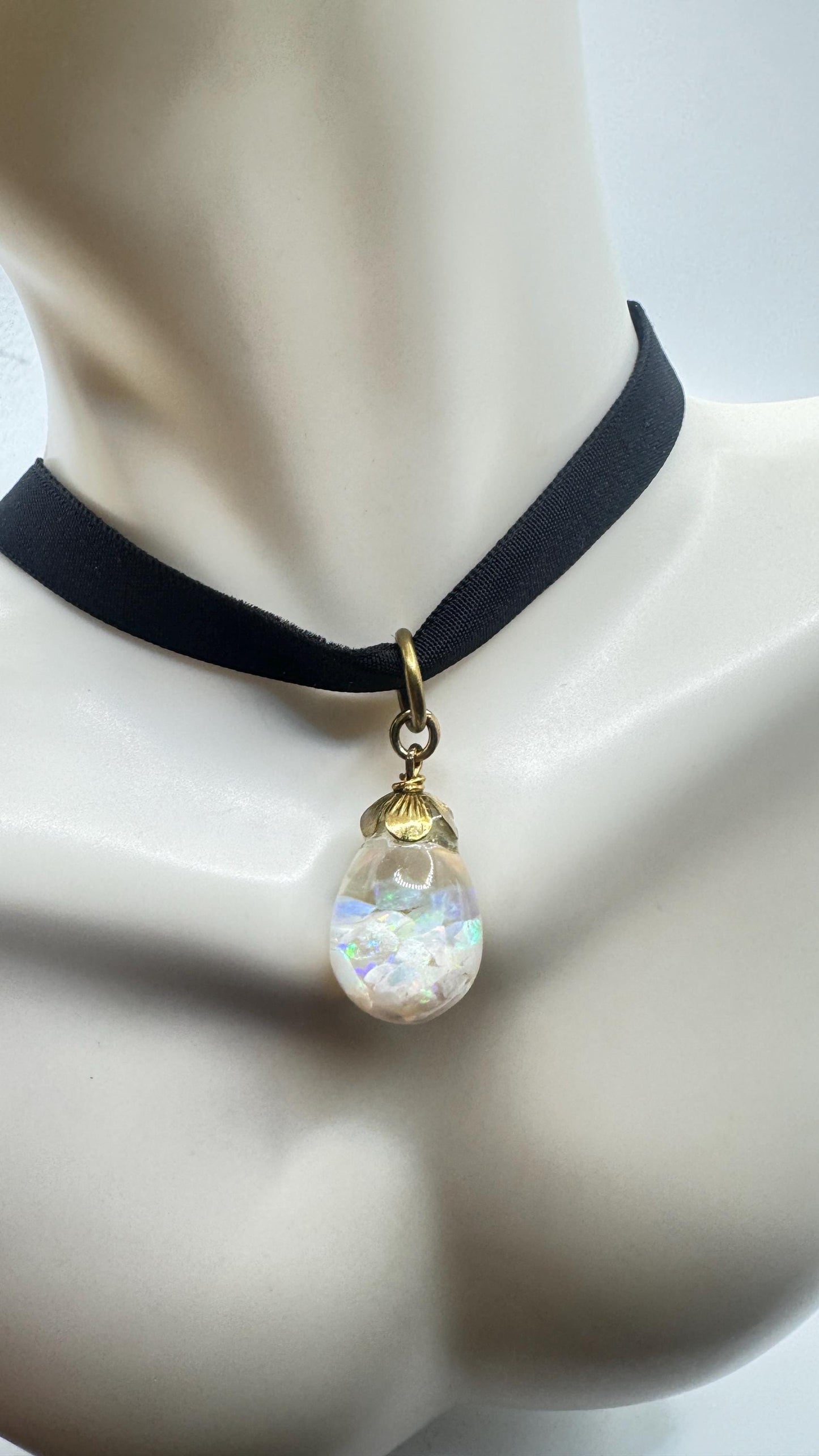 Vintage White Floating Opal Choker Pendant Necklace Black Choker