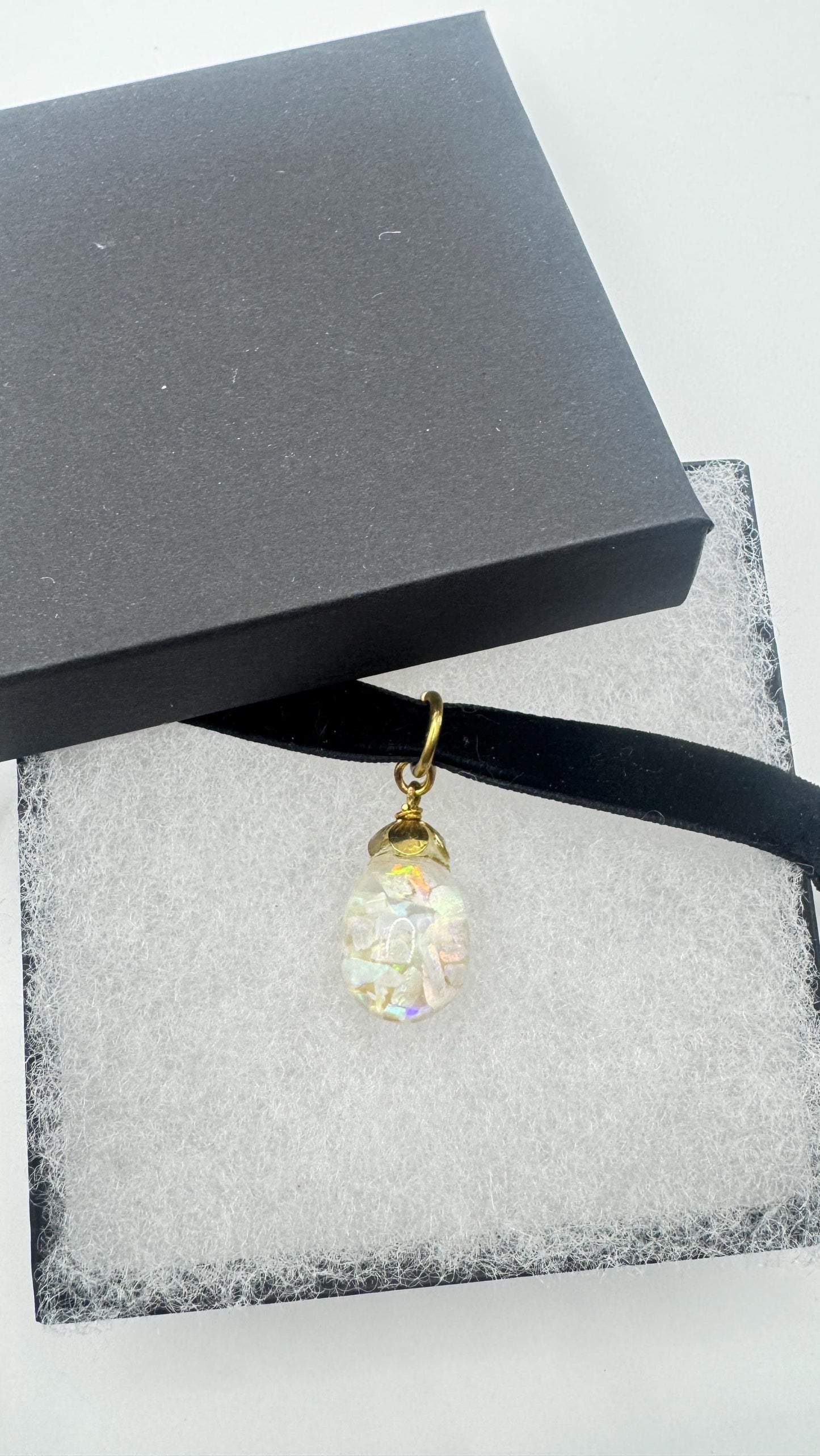 Vintage White Floating Opal Choker Pendant Necklace Black Choker