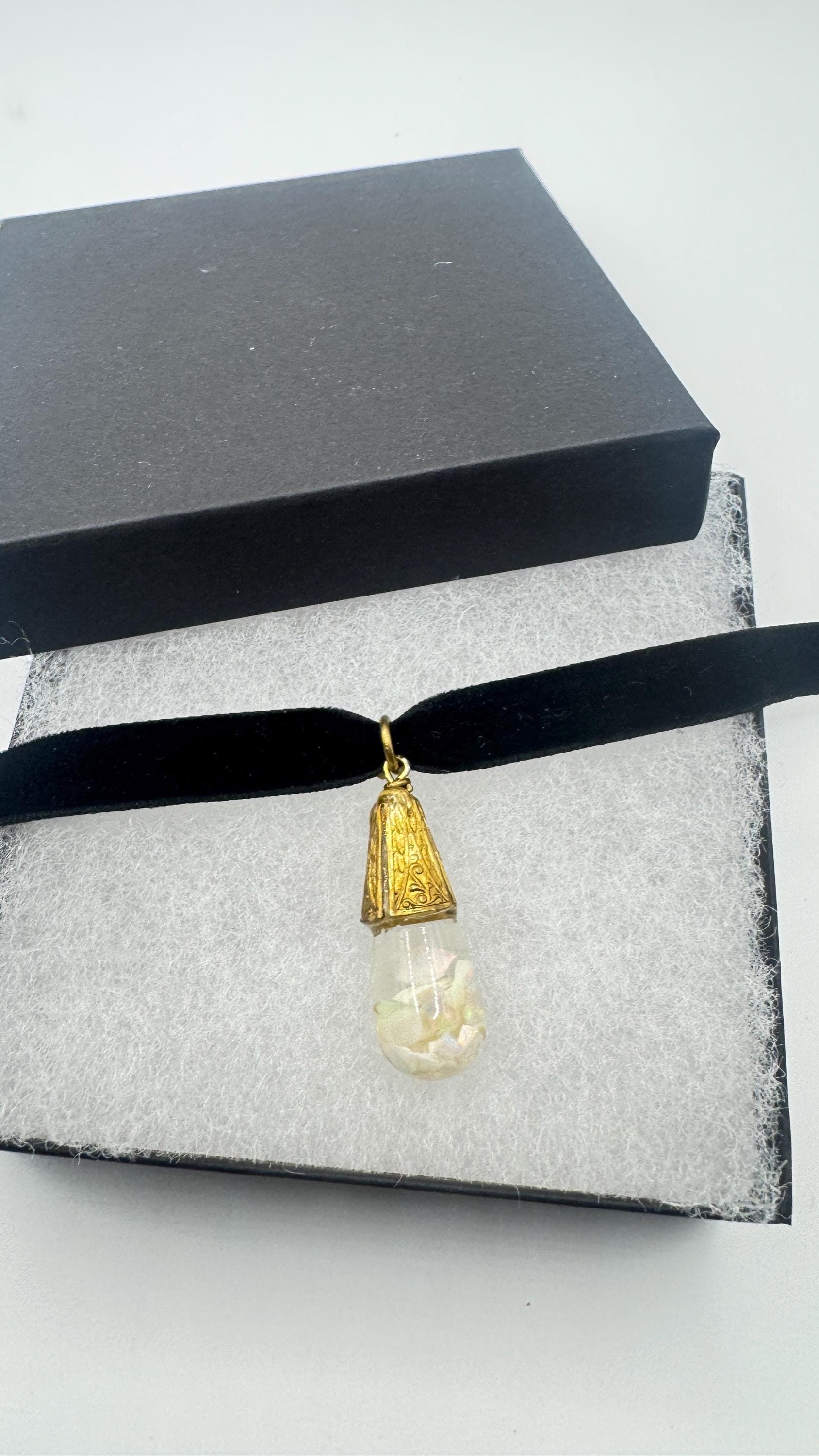Vintage White Floating Opal Choker Pendant Necklace Black Choker