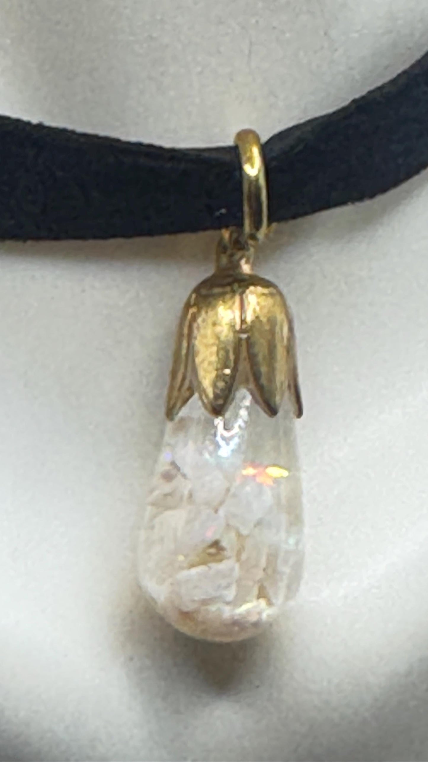 Vintage White Floating Opal Choker Pendant Necklace Black Choker