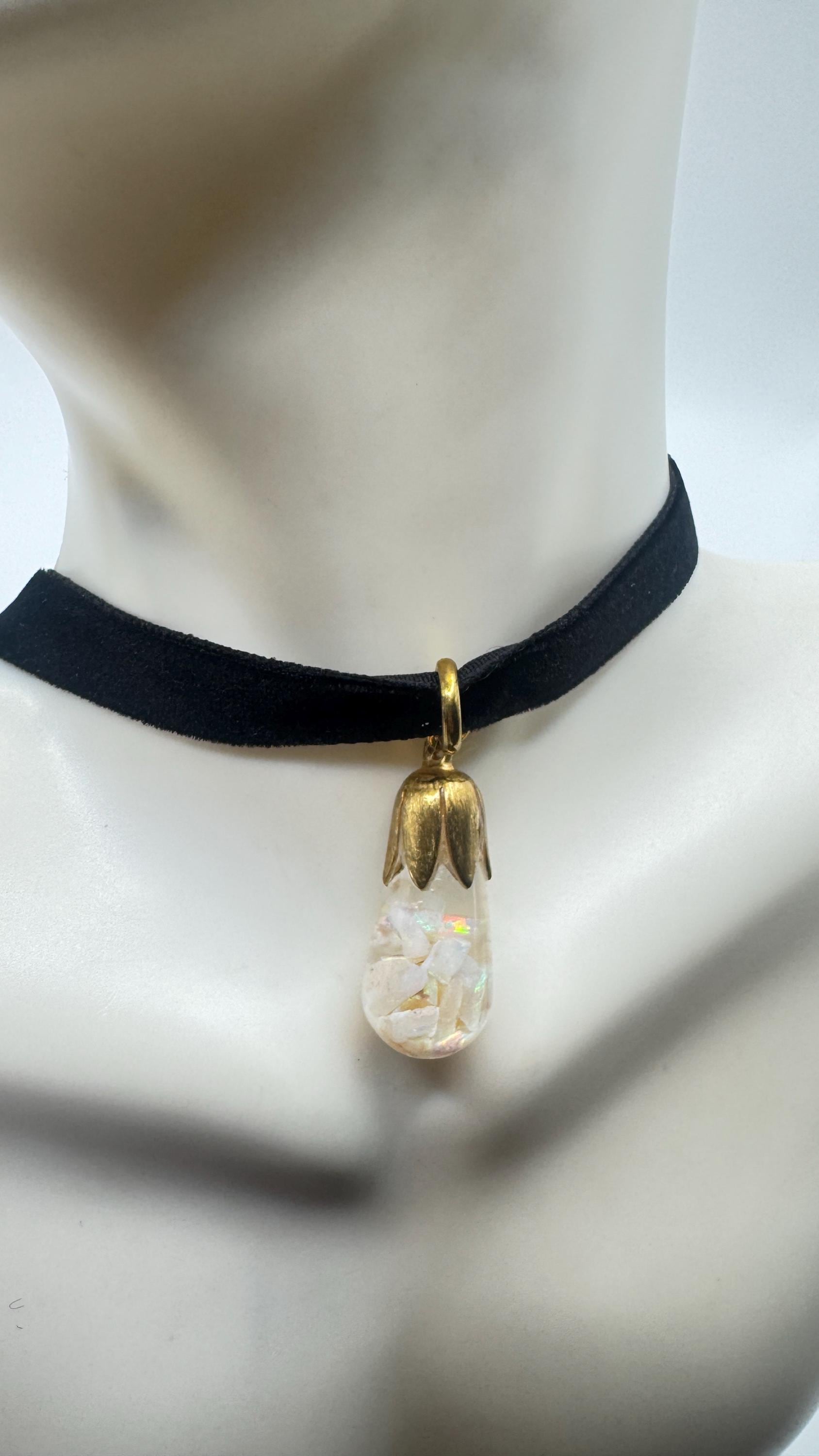Vintage White Floating Opal Choker Pendant Necklace Black Choker