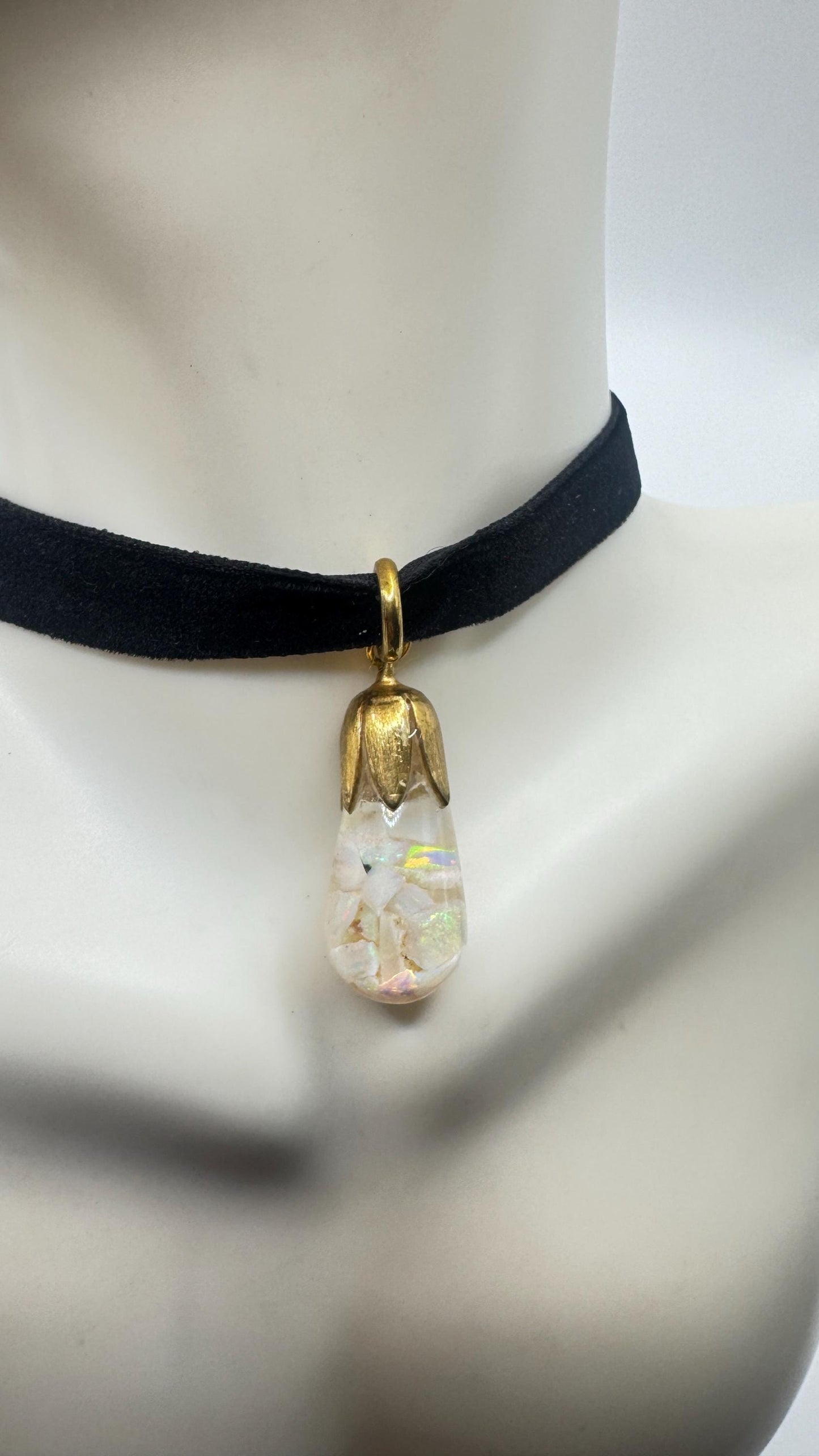Vintage White Floating Opal Choker Pendant Necklace Black Choker