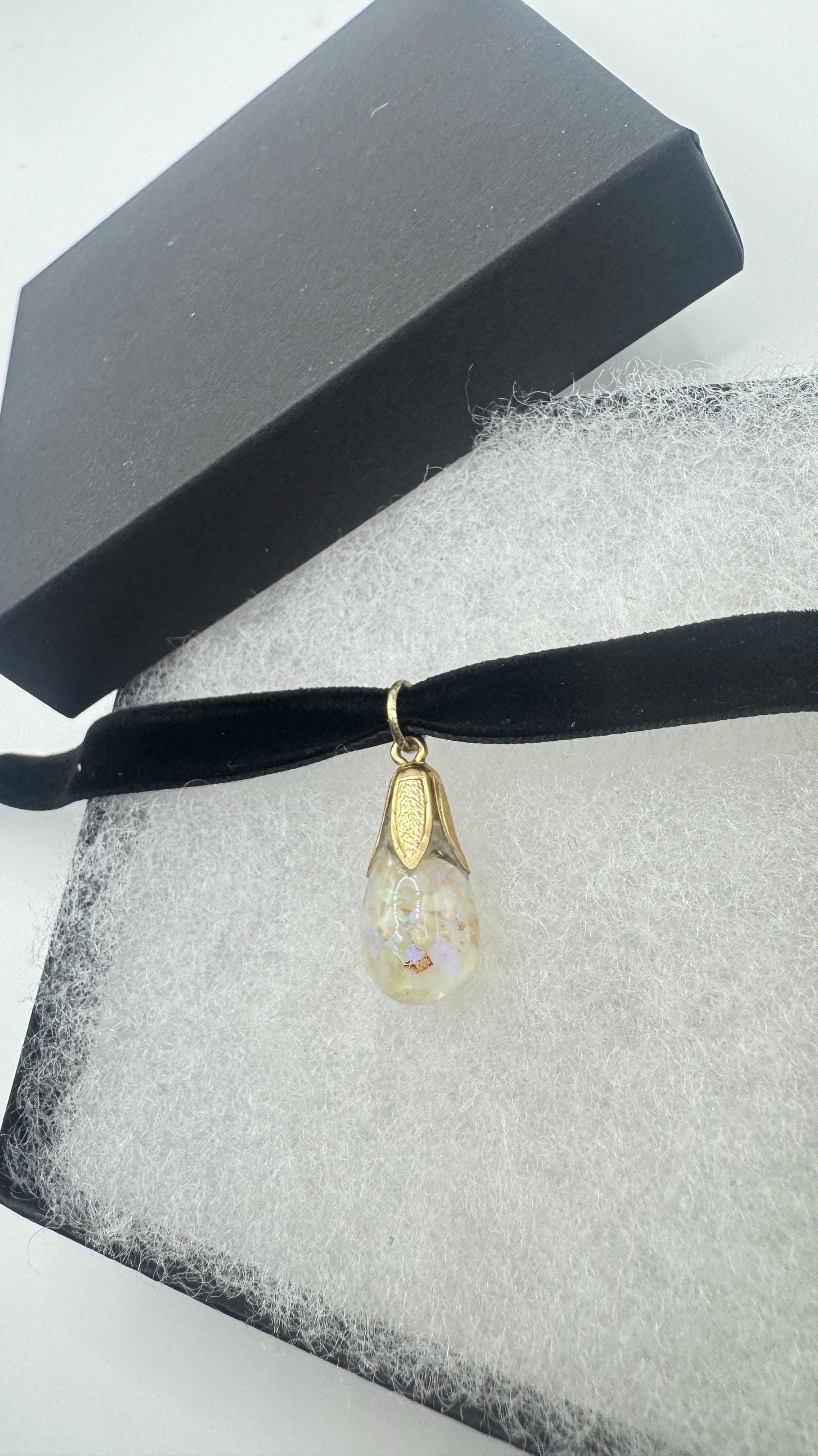 Vintage White Floating Opal Choker Pendant Necklace Black Choker