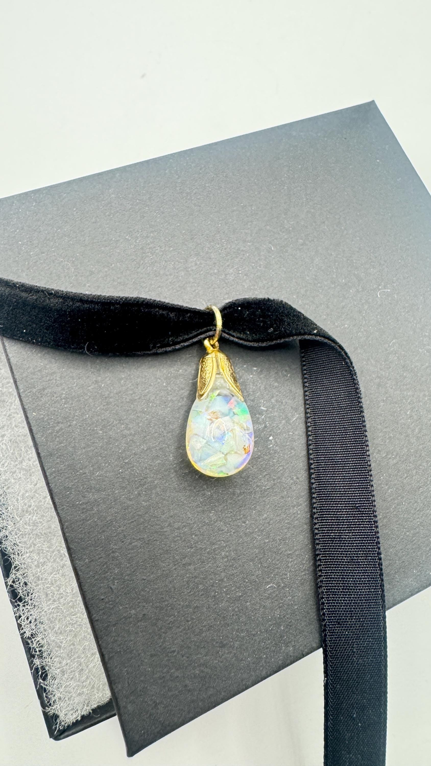 Vintage White Floating Opal Choker Pendant Necklace Black Choker