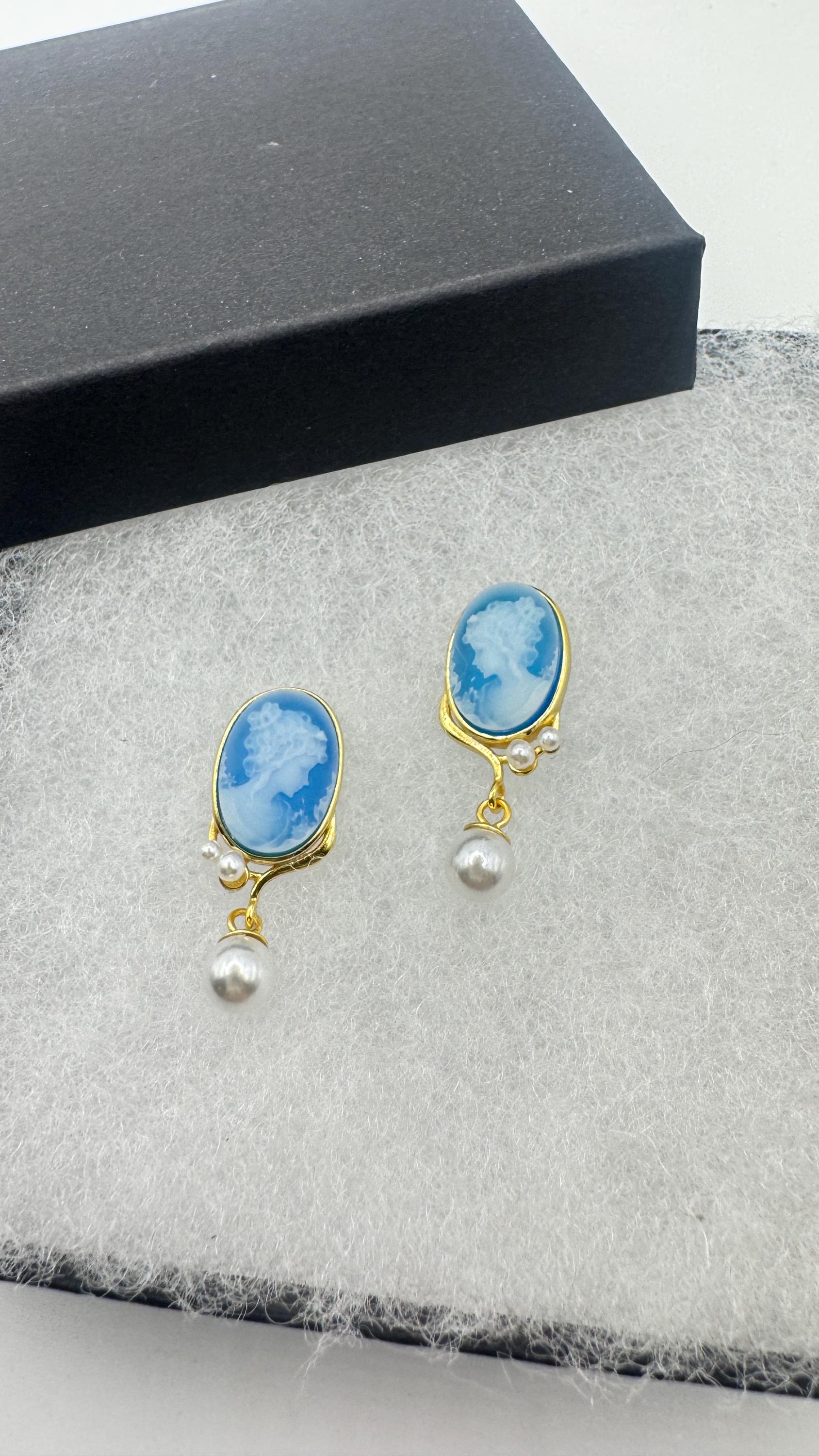 Vintage Blue Onyx Cameo Yellow Golden 925 Sterling Silver Earrings