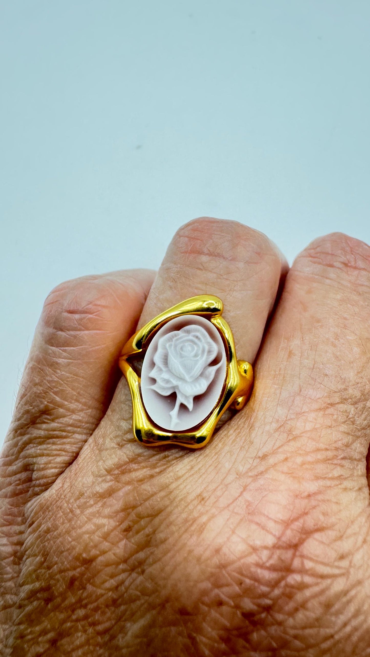 Vintage Red Onyx Rose Cameo Golden 925 Sterling Silver Cocktail Ring