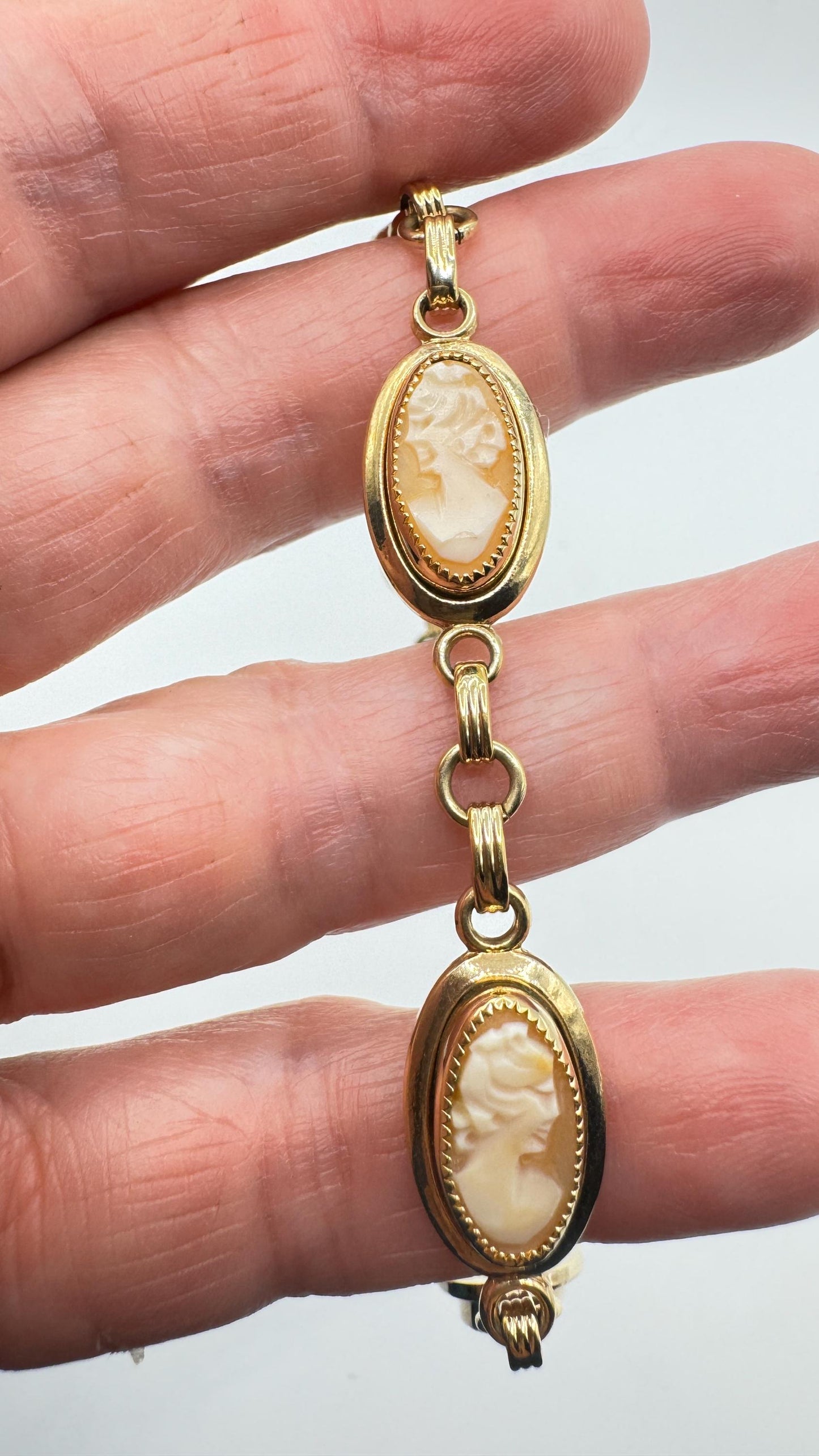 Vintage Cameo Bracelet Gold Filled