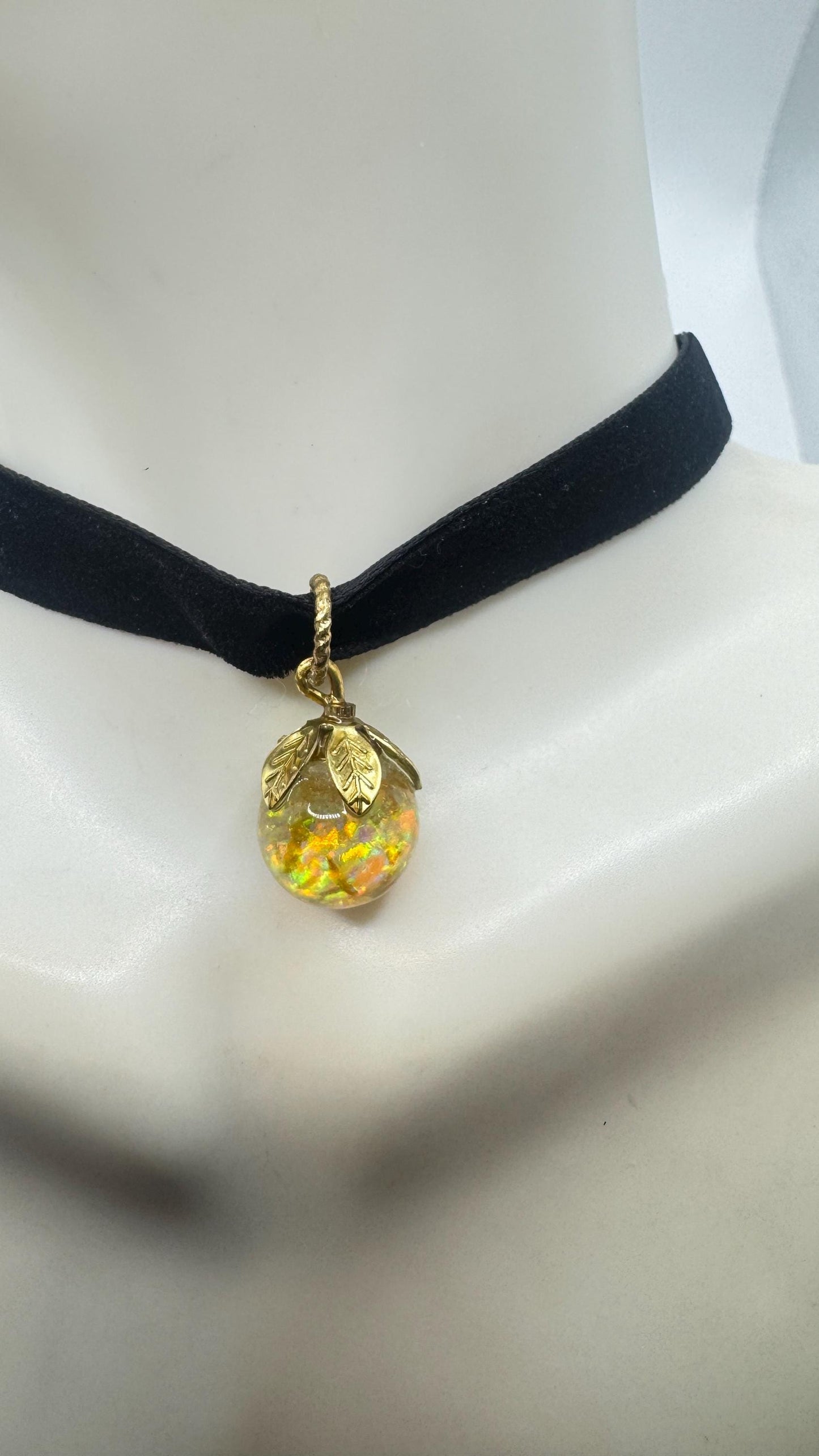 Vintage White Floating Opal Choker 925 Sterling Silver Pendant Necklace Black Choker