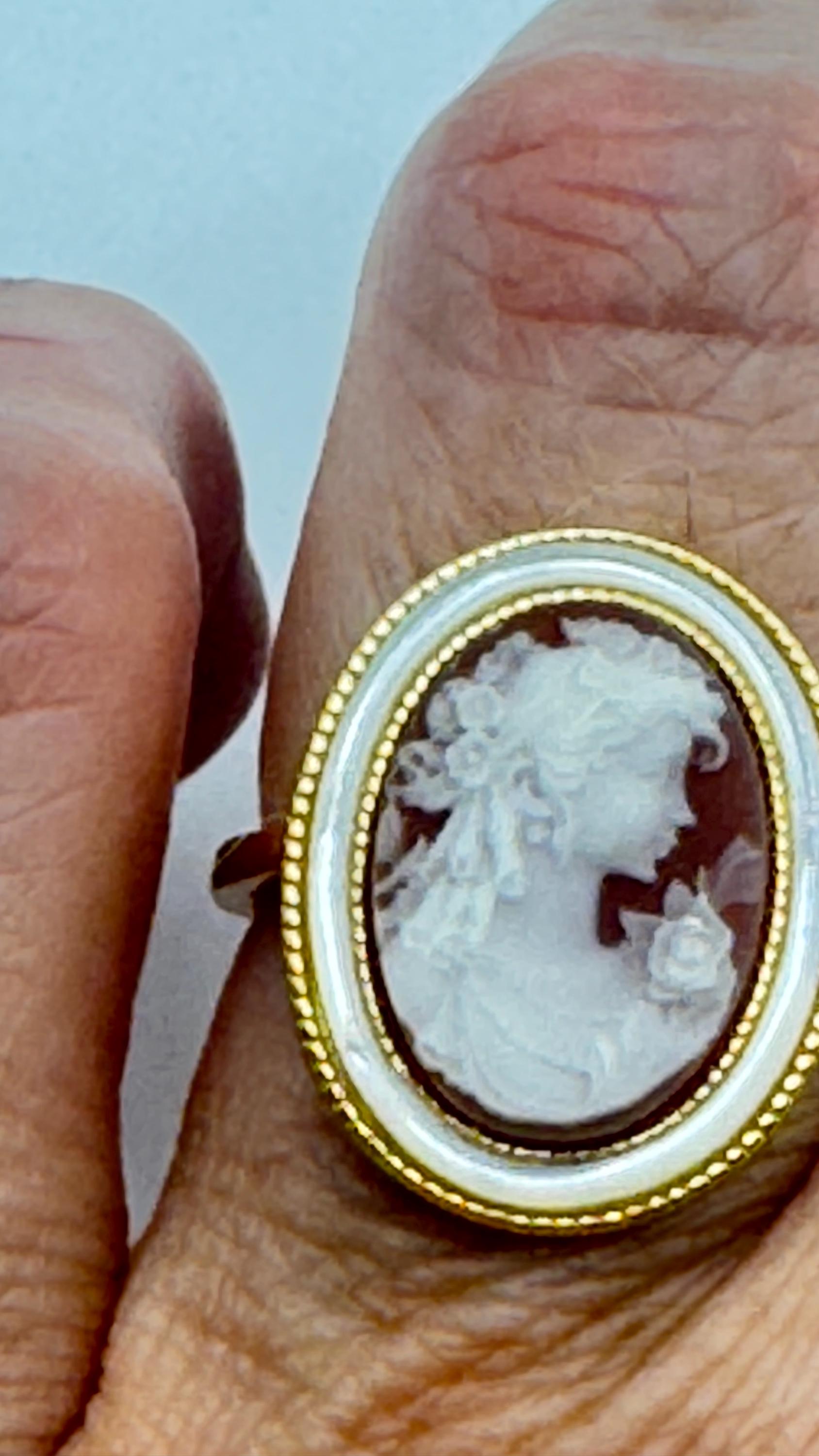 Vintage Cameo 925 Sterling Silver Cocktail Ring
