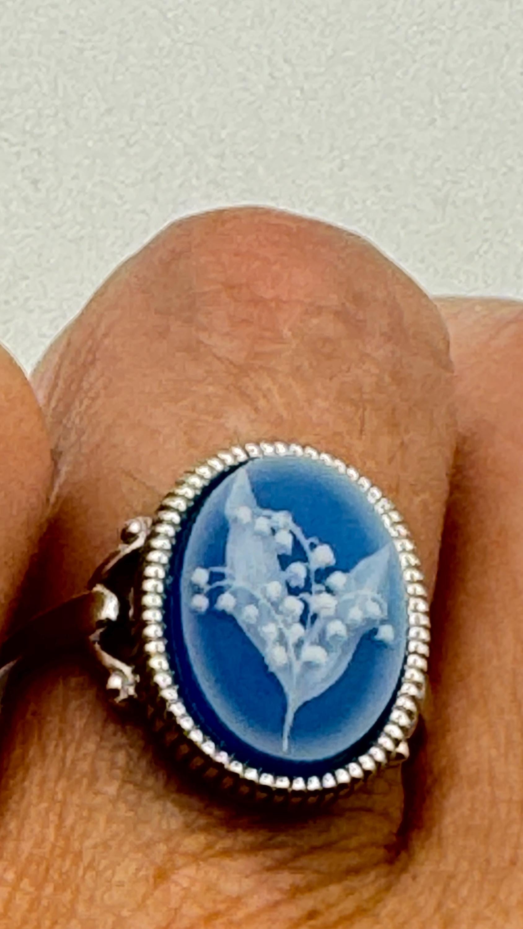 Vintage Lily of the Valley Cameo 925 Sterling Silver Ring