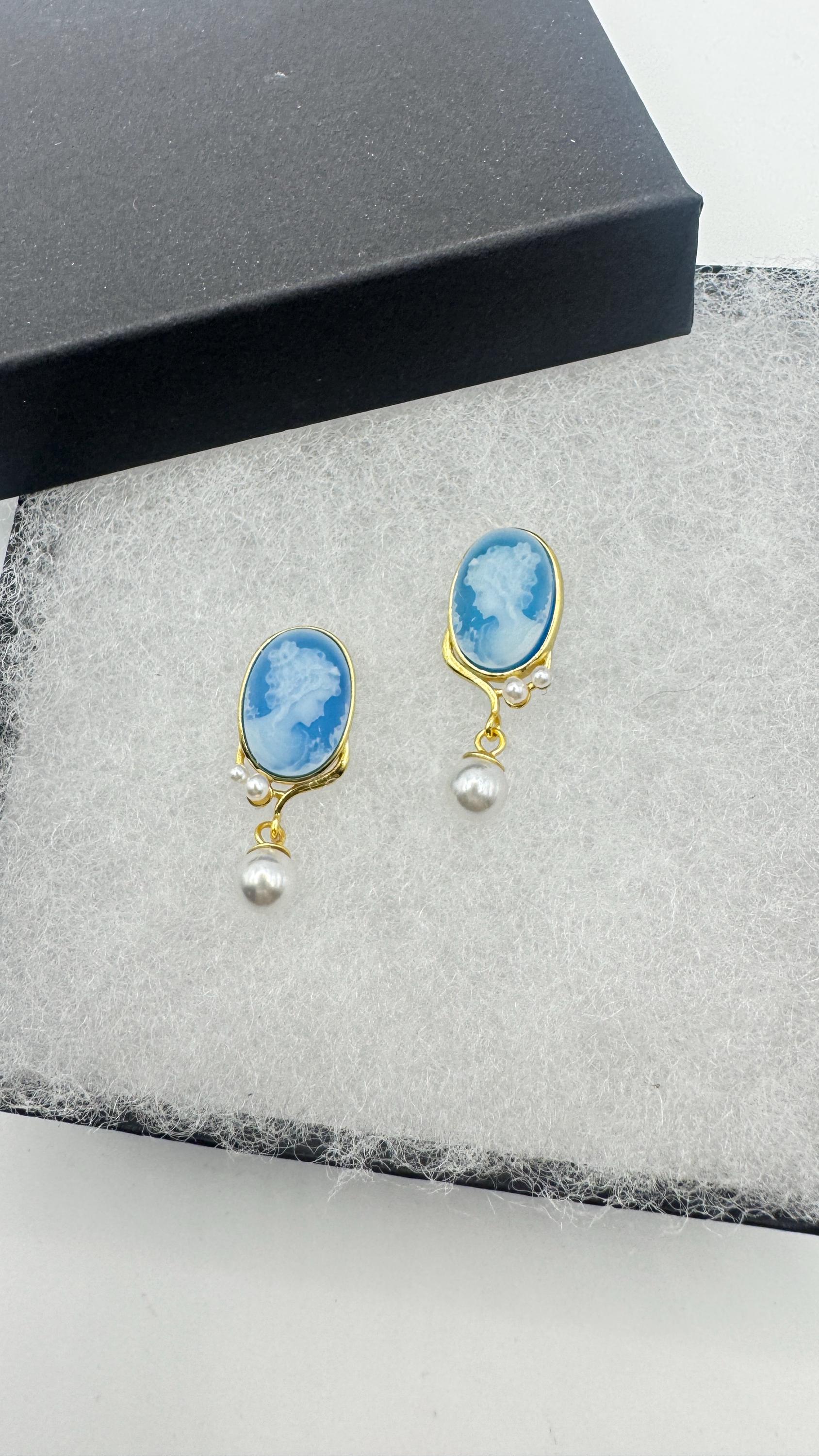 Vintage Blue Onyx Cameo Yellow Golden 925 Sterling Silver Earrings