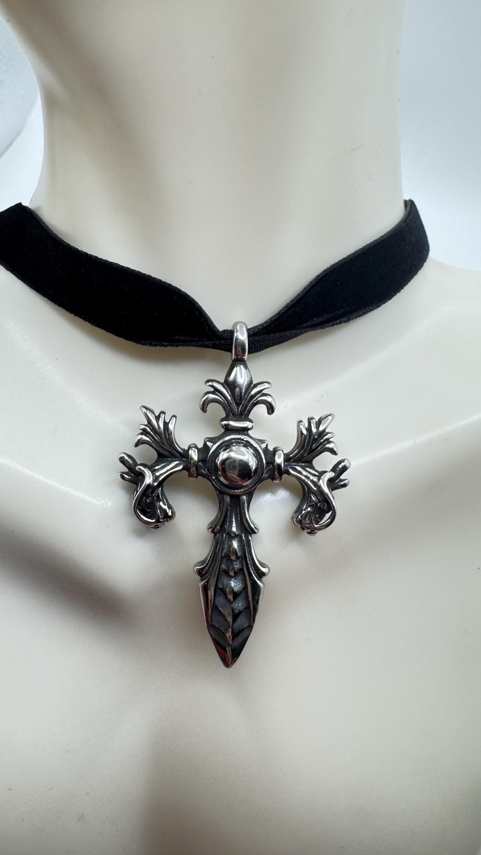 Vintage Celtic Silver Stainless Steel Cross Pendant Necklace Velvet Choker