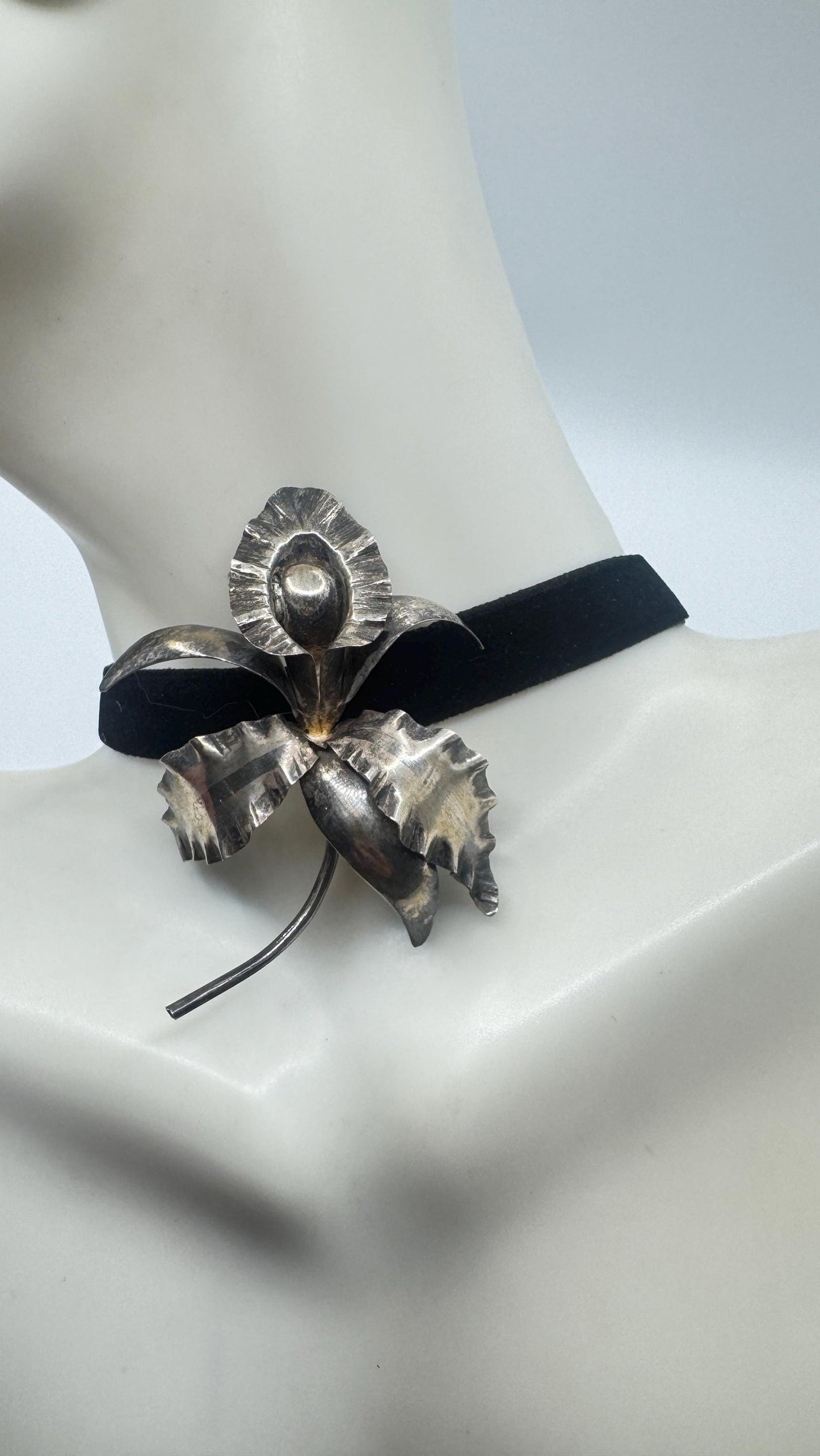 Vintage Hand Made Deco Orchid Flower 925 Sterling Silver Brooch Pin on Black velvet choker ribbon